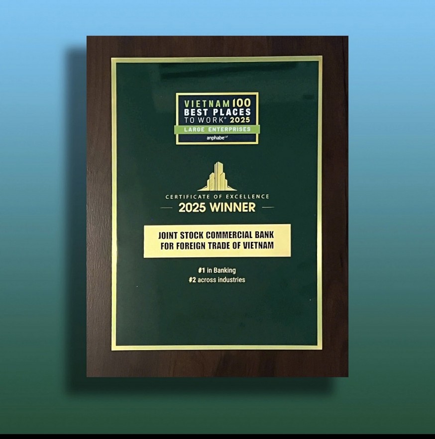 Chứng nhận “Nơi làm việc tốt nhất Việt Nam năm 2025” - Vietcombank giữ vững vị thế đứng thứ 1 ngành Ngân hàng, đứng thứ 2 thị trường Việt Nam.
