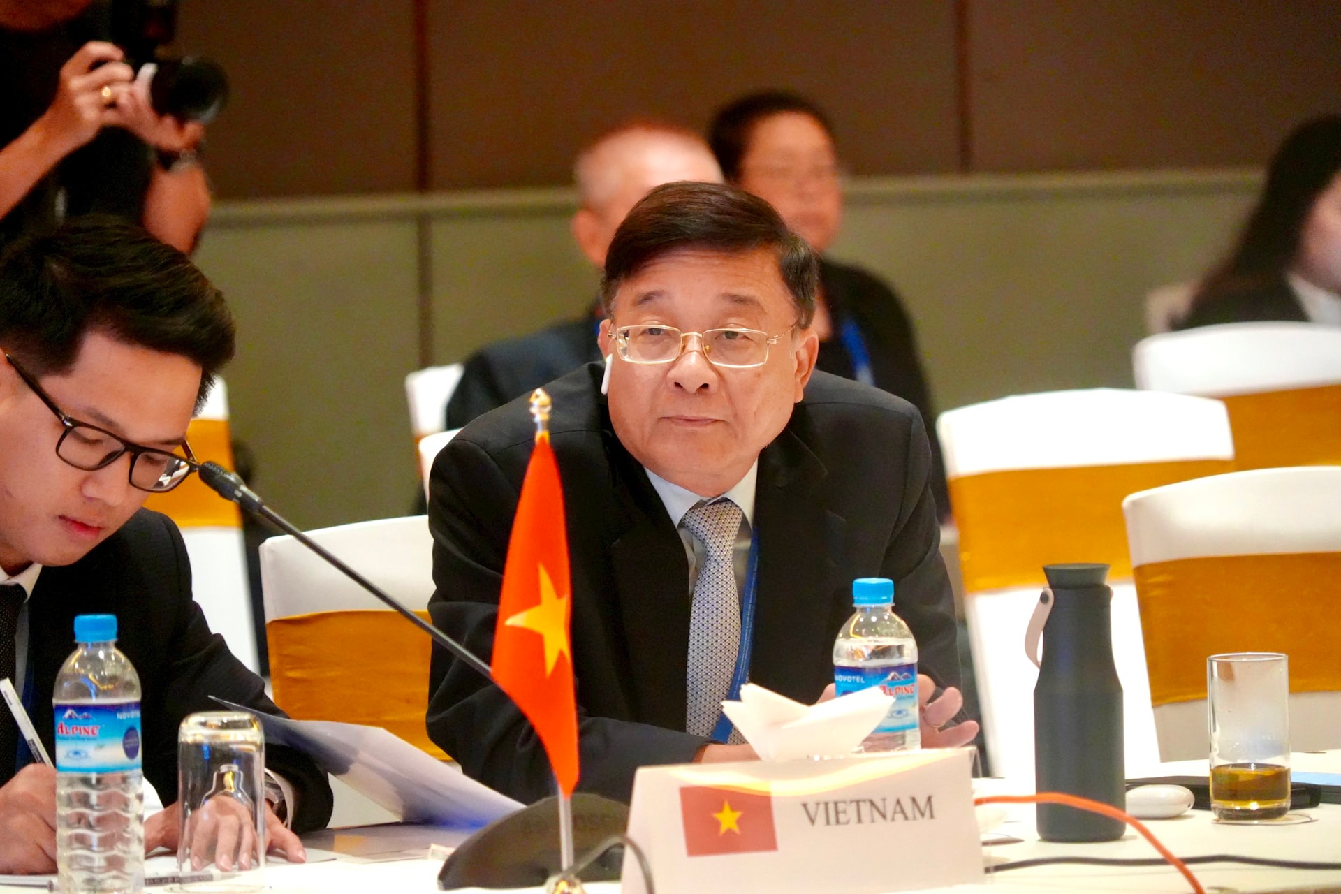 Ông Nguyễn Quốc Hùng - Phó Chủ tịch kiêm Tổng Thư ký Hiệp hội Ngân hàng Việt Nam tại hội nghị