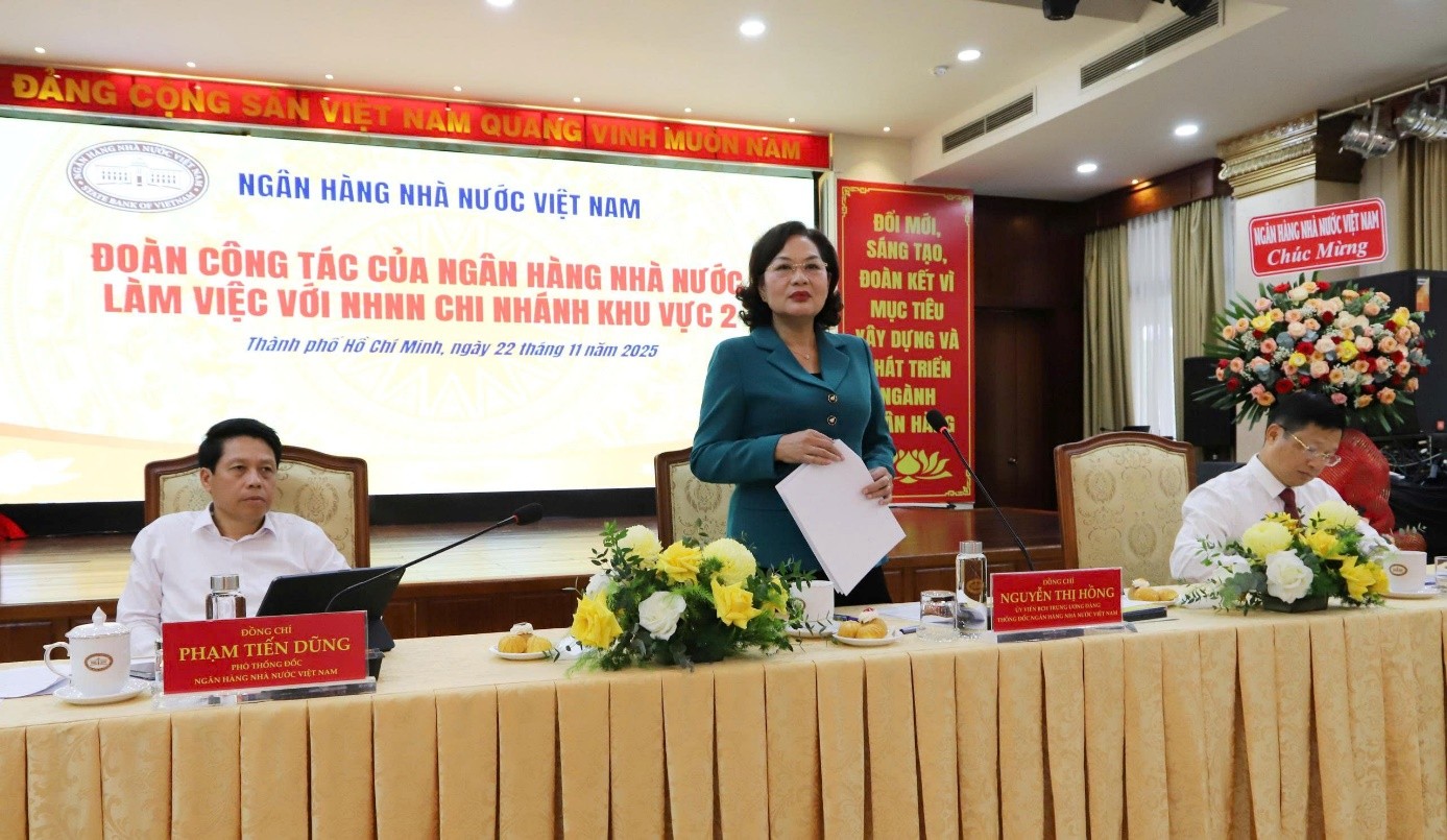 Thống đốc NHNN Nguyễn Thị Hồng phát biểu tại buổi làm việc (Ảnh: Đình Hải)