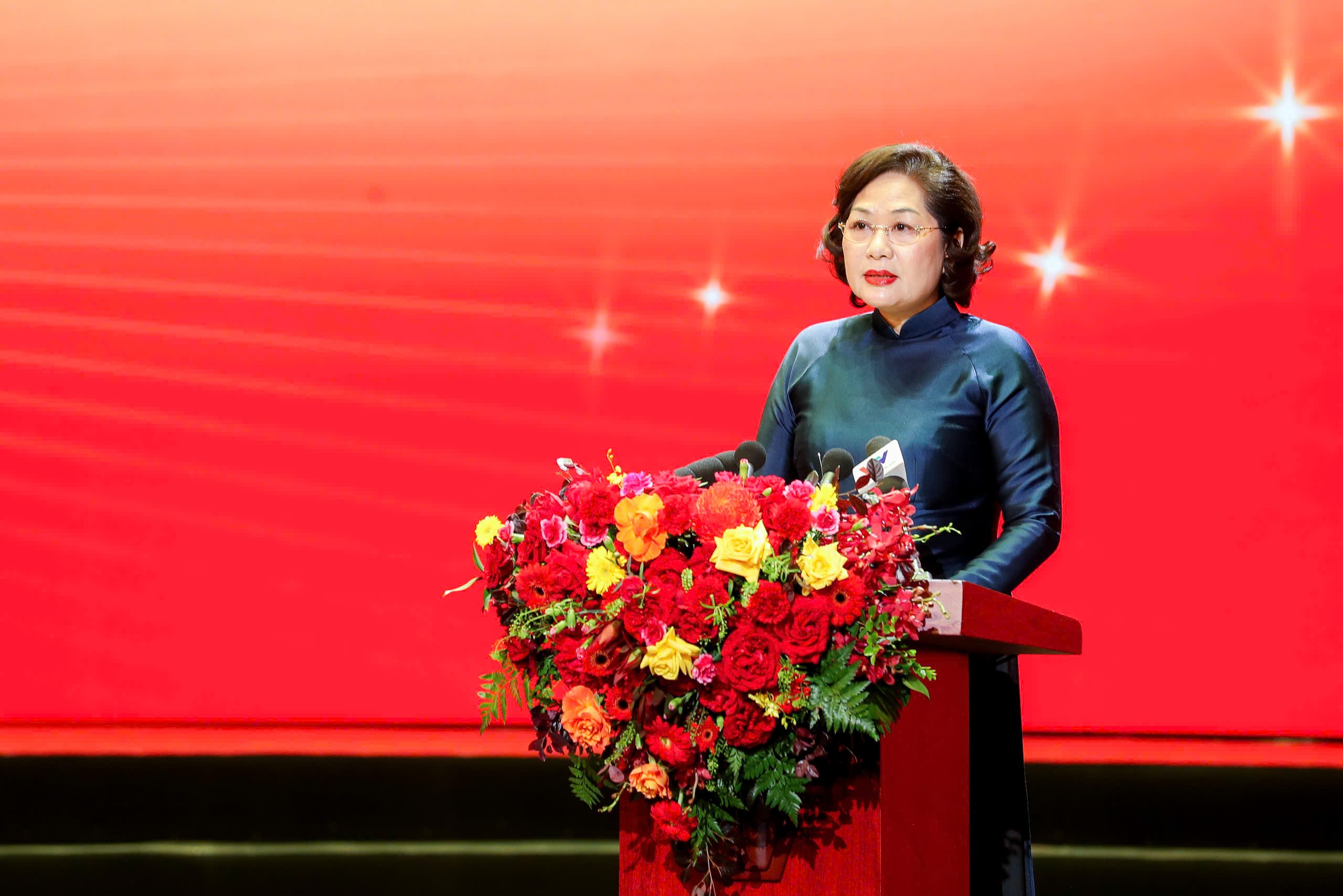 Đồng chí Nguyễn Thị Hồng - Ủy viên Ban Chấp hành Trung ương Đảng, Chủ tịch Hội đồng thi đua khen thưởng ngành Ngân hàng - Thống đốc NHNN phát biểu khai mạc Đại hội