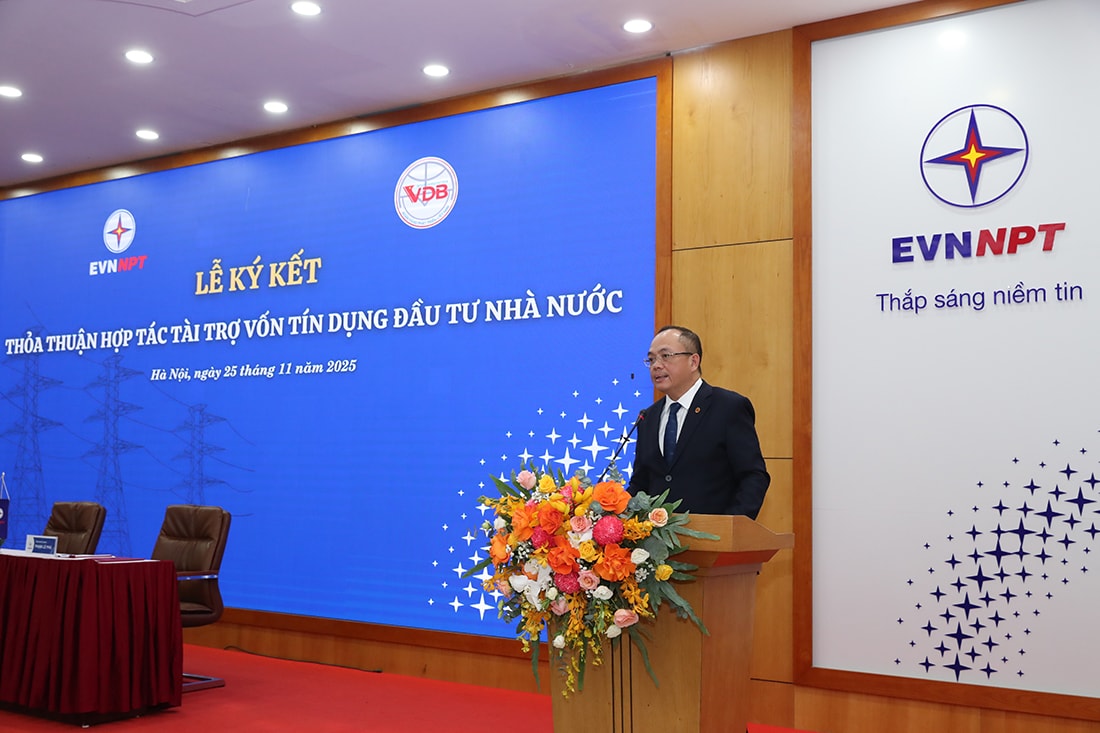 Chủ tịch Hội đồng quản trị VDB Lê Văn Hoan phát biểu tại buổi lễ