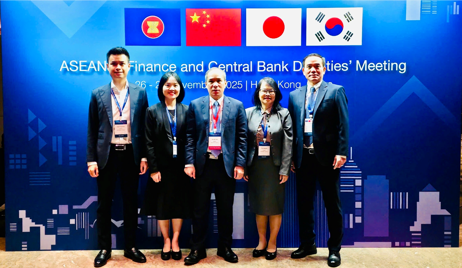 Đoàn NHNN chụp ảnh lưu niệm tại Hội nghị