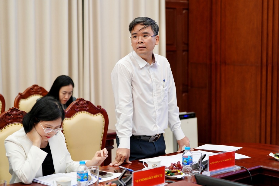 Ông Nguyễn Xuân Bắc - Phó Vụ trưởng Vụ Tín dụng các ngành kinh tế tại cuộc họp