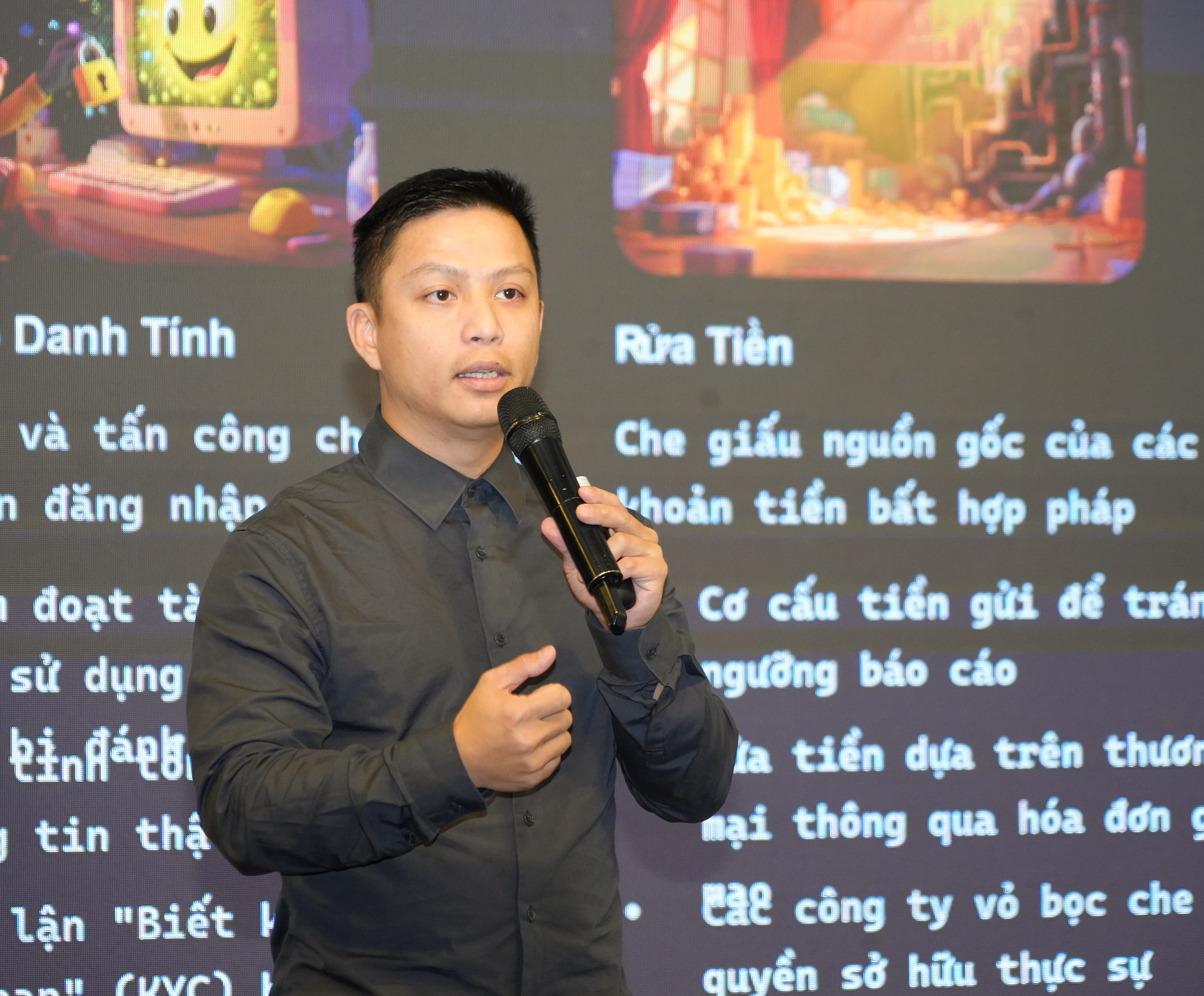 Ông Hiếu PC trình bày về chống lừa đảo trong ngành tài chính