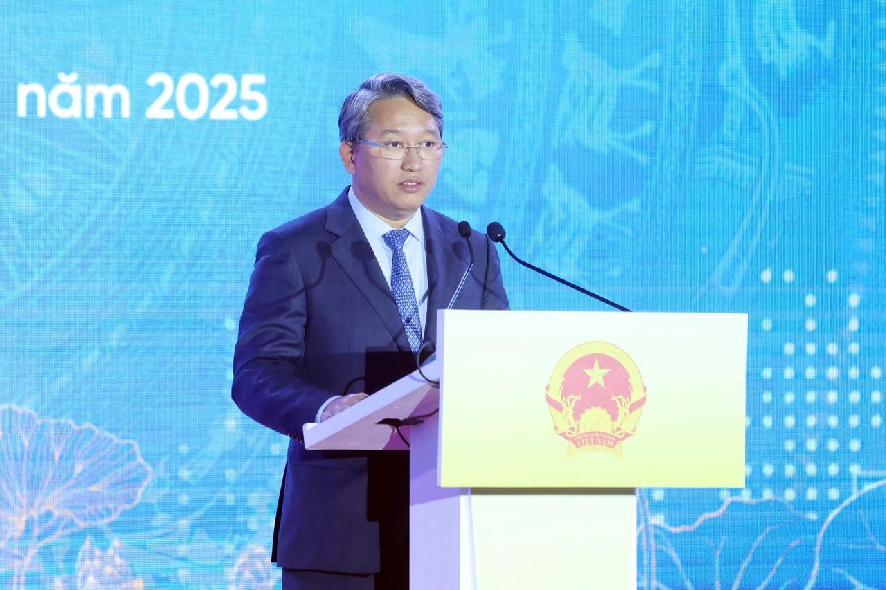 Bộ trưởng Bộ Tư pháp Nguyễn Hải Ninh phát biểu tại buổi lễ