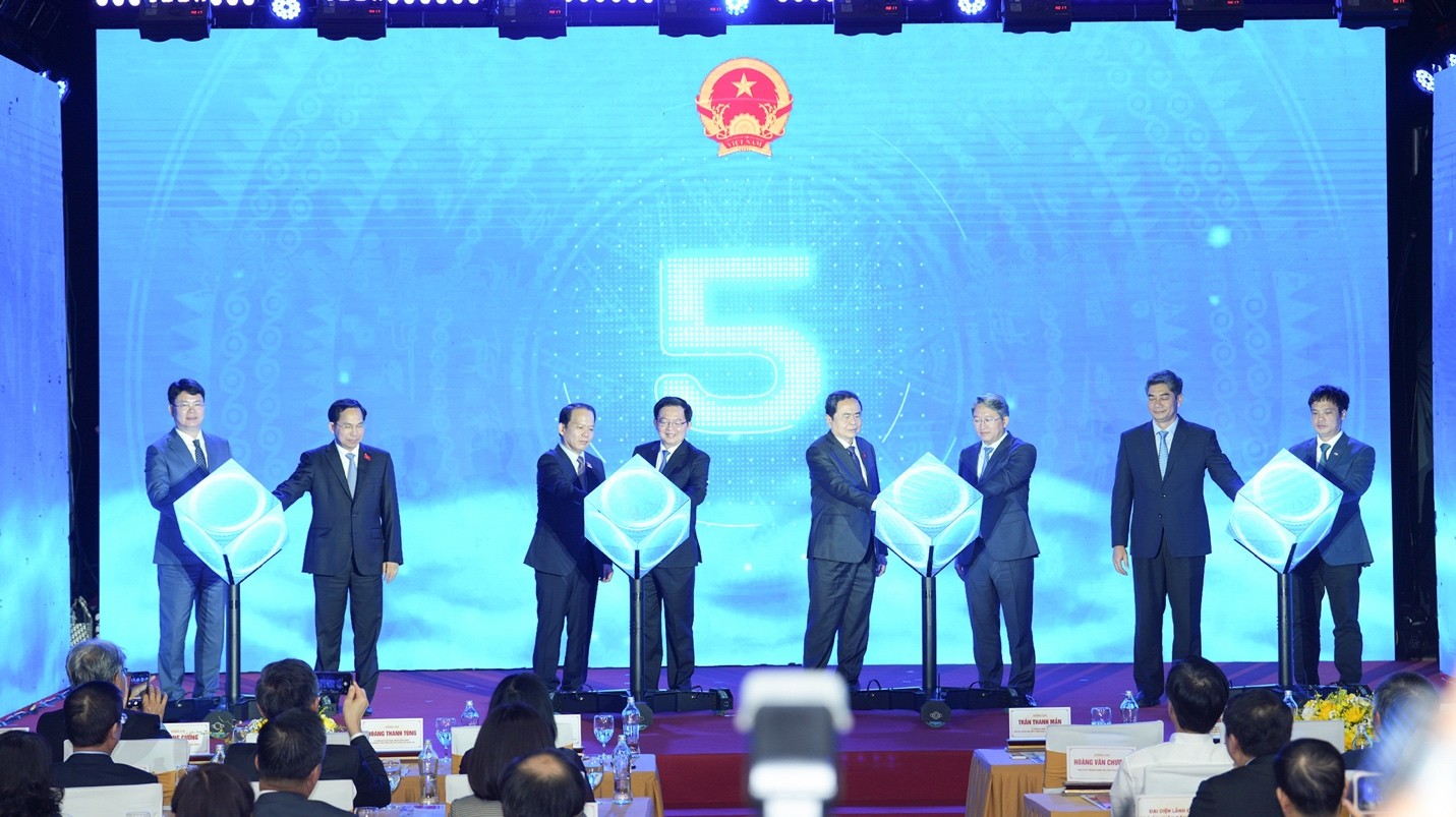 Bộ Tư pháp ra mắt Cổng Pháp luật quốc gia phiên bản chính thức