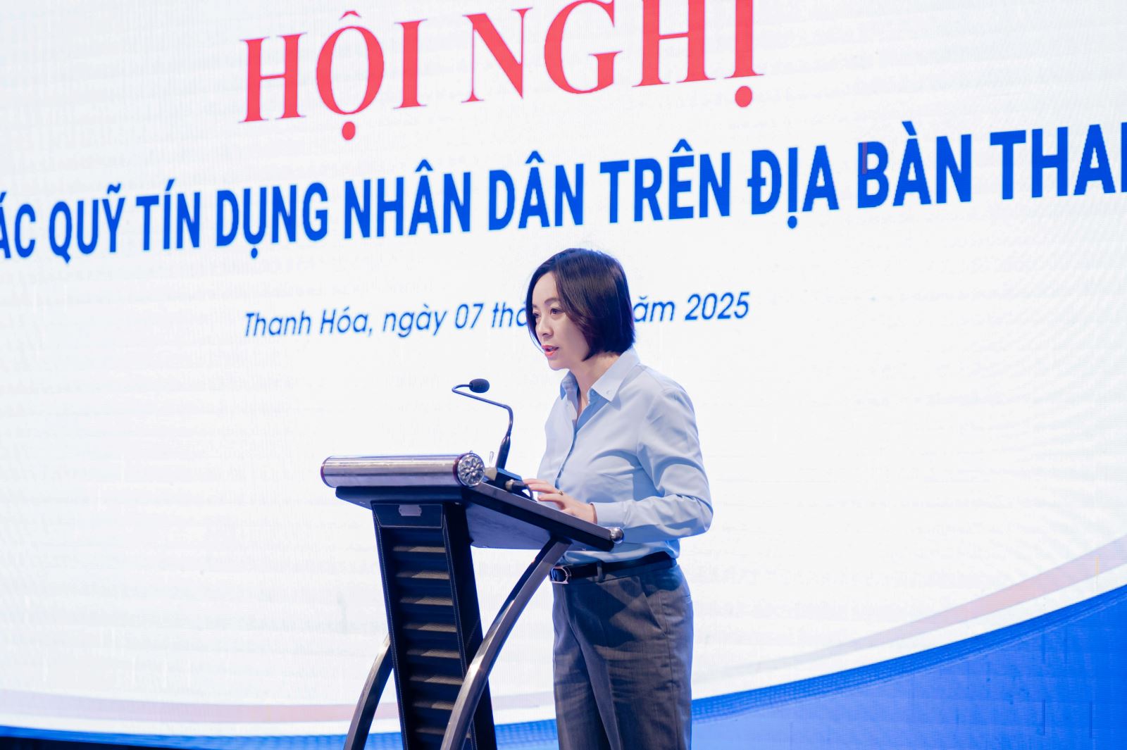 Bà Phạm Thị Hồng Minh - Thành viên HĐQT, Tổng Giám đốc Co-opBank phát biểu tại Hội nghị