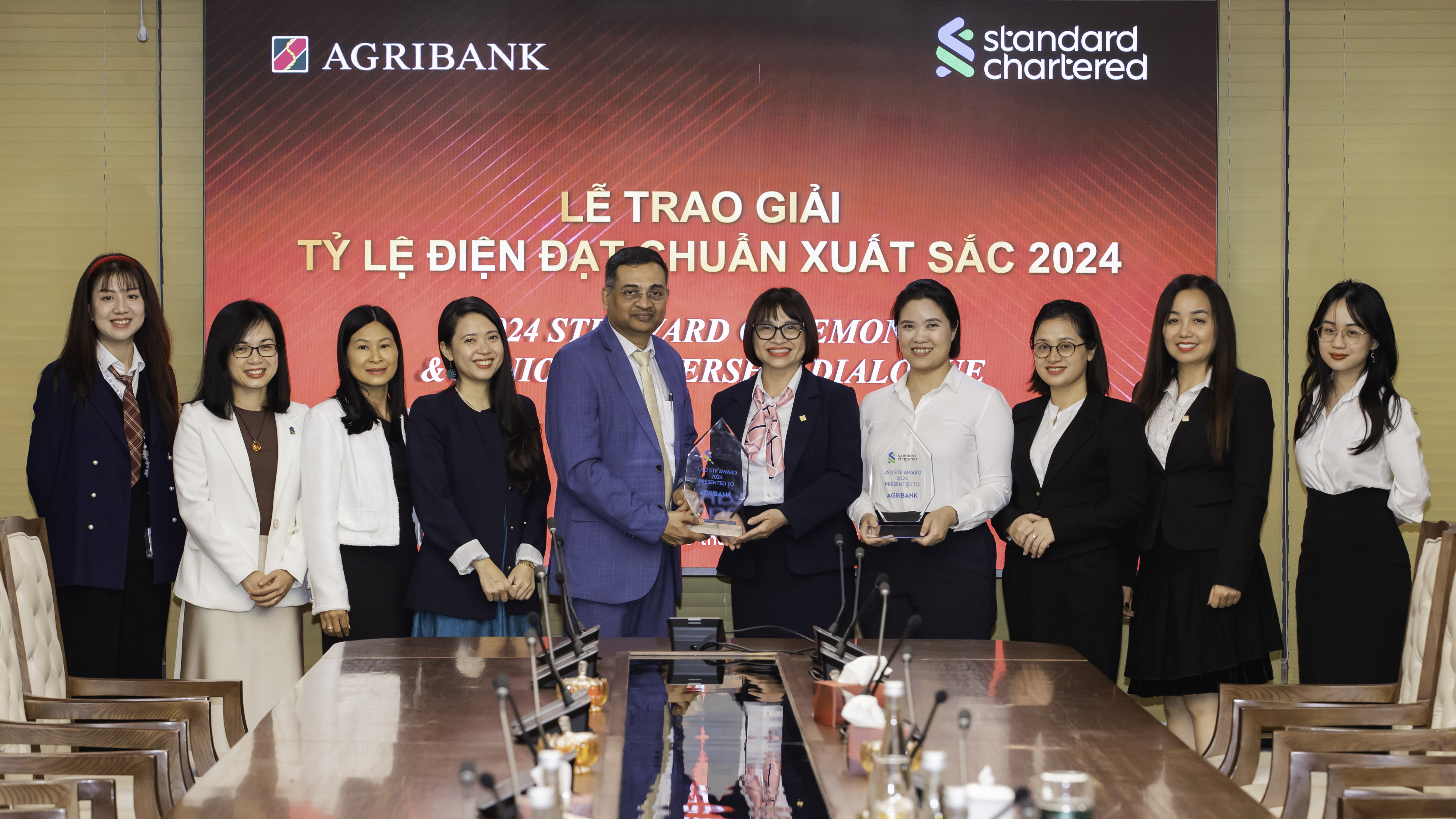 Agribank được vinh danh chất lượng thanh toán xứng tầm quốc tế