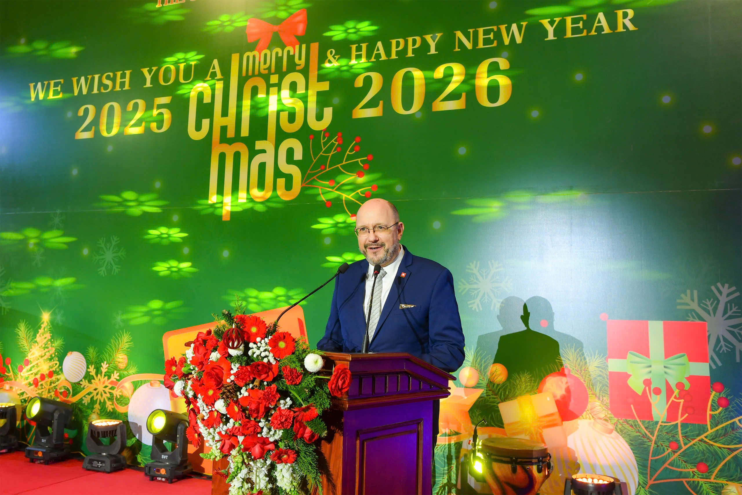 Ông Thomas Gass - Đại sứ Thụy Sĩ tại Việt Nam phát biểu tại buổi gặp mặt