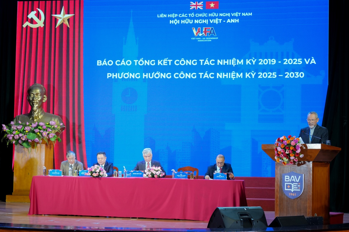 Đoàn Chủ tịch điều hành Đại hội