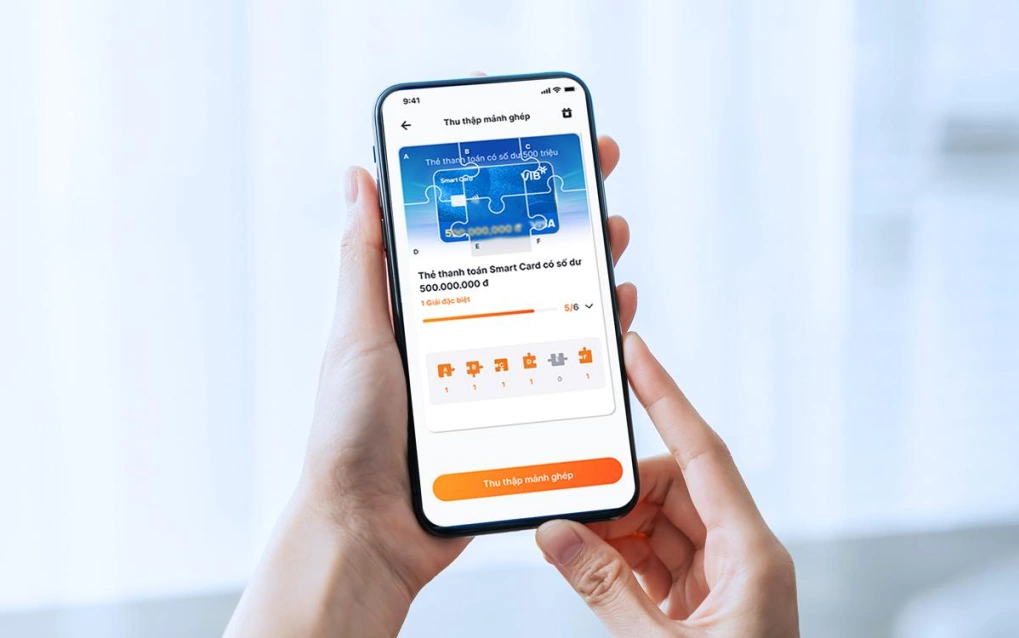 Người dùng thu thập các mảnh ghép để trúng thưởng. Ảnh: VIB
