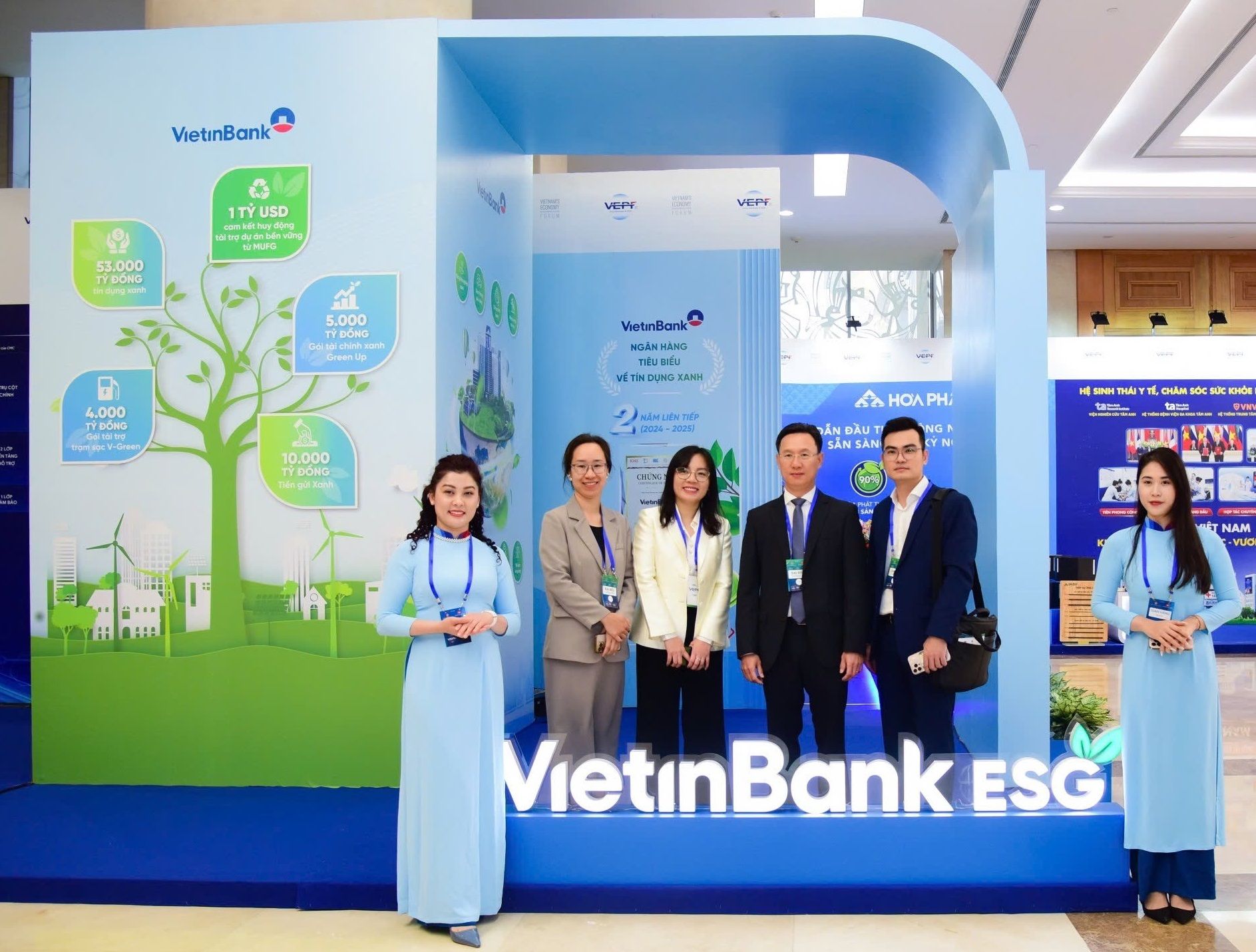 VietinBank tham gia gian hàng tại sự kiện VEPF với chủ đề VietinBank ESG đồng hành cùng nền kinh tế xanh, phát triển bền vững.