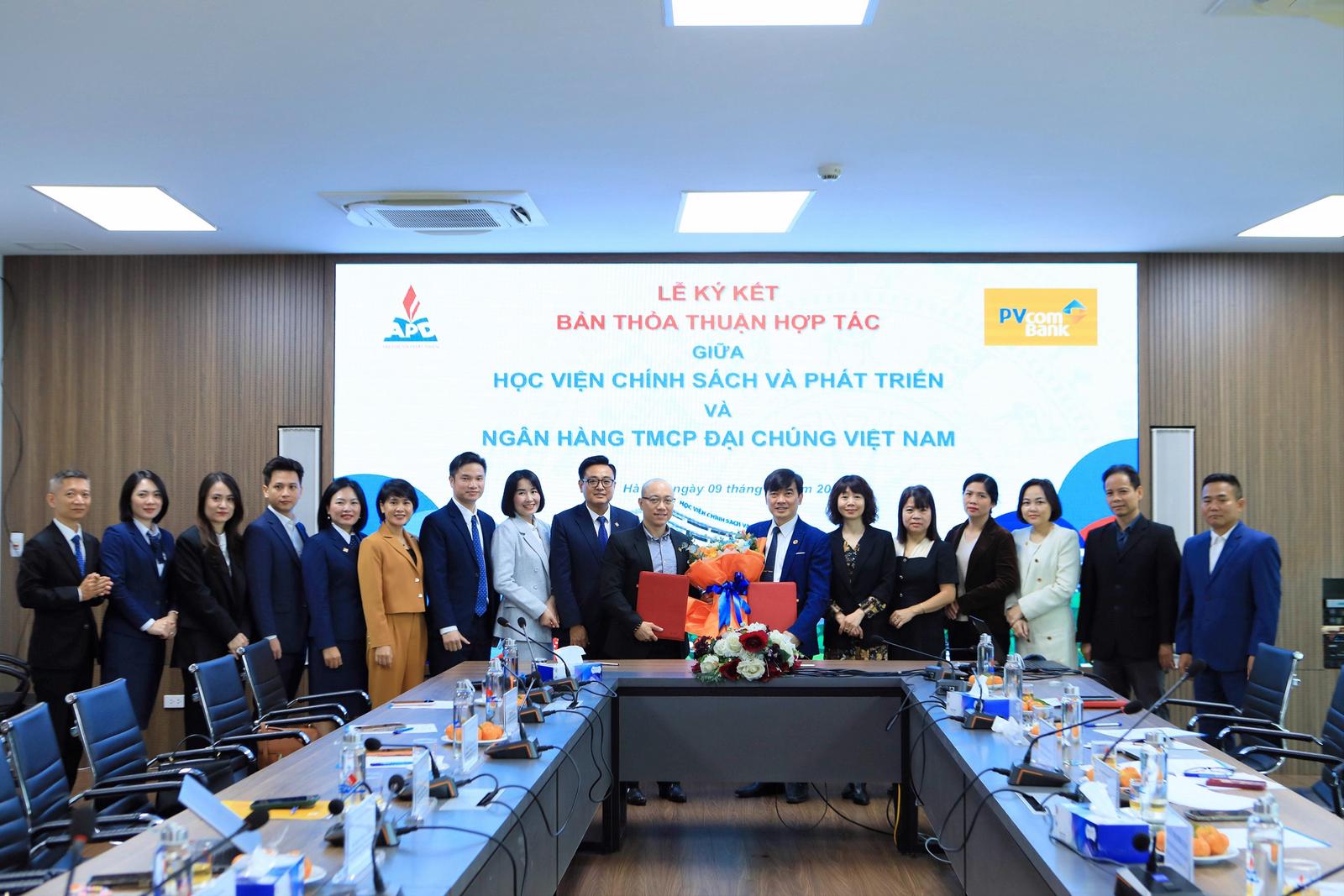 PVcomBank và Học viện Chính sách và Phát triển ký thỏa thuận hợp tác toàn diện, hỗ trợ phát triển nguồn nhân lực chất lượng cao