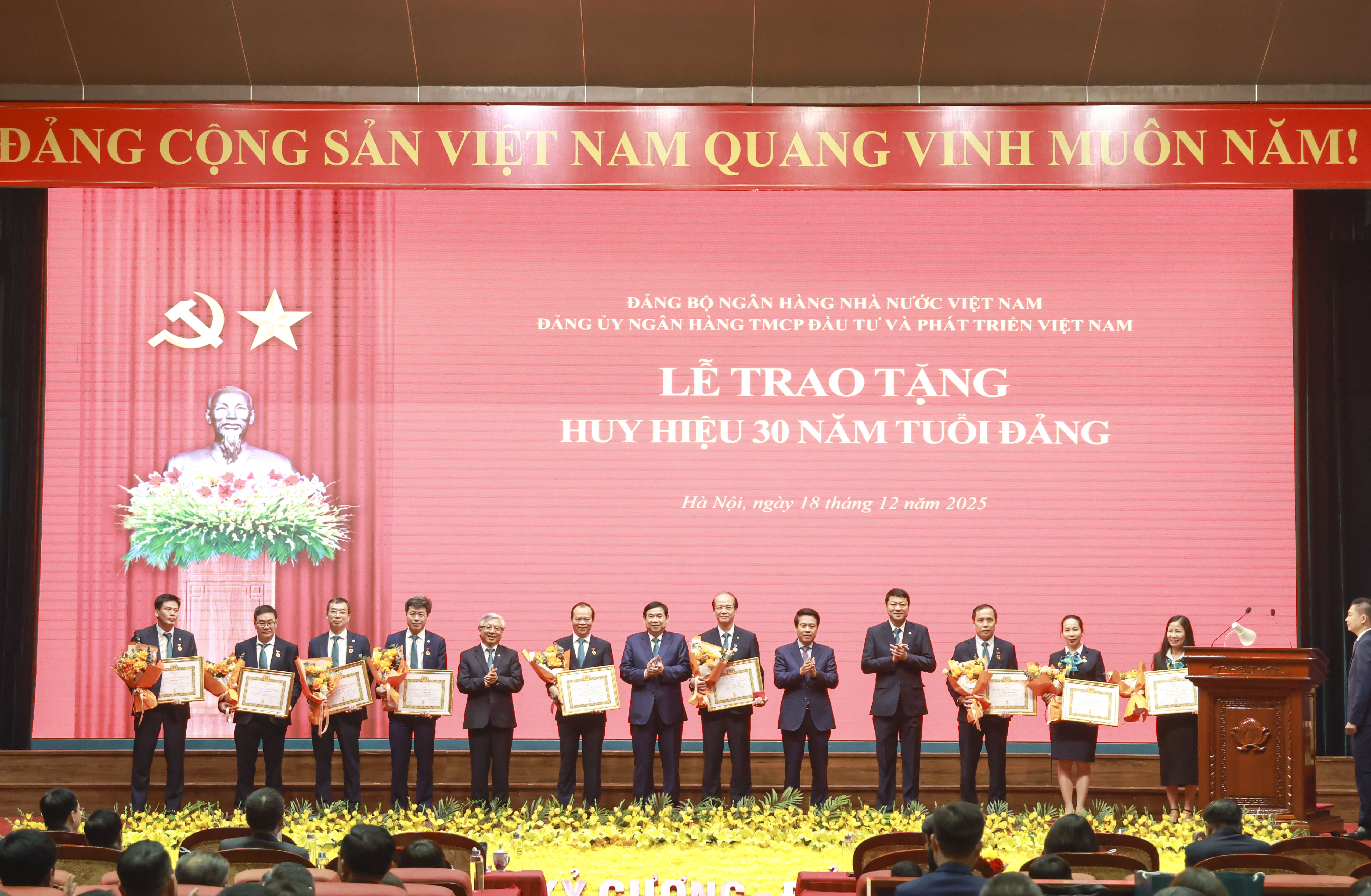 Đổi mới phương thức lãnh đạo, gắn chuyển đổi số với công tác xây dựng Đảng