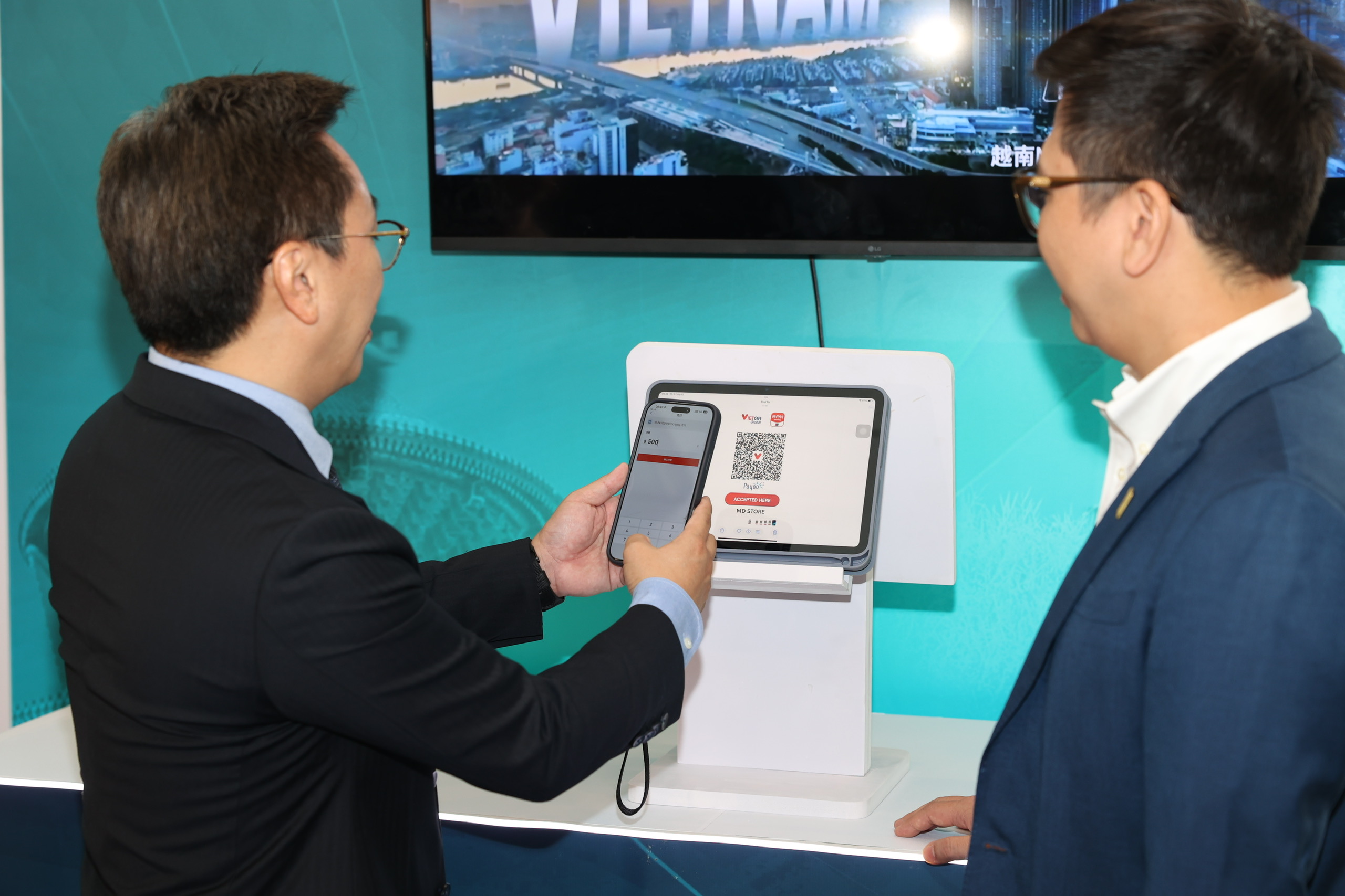 Thử nghiệm trải nghiệm dịch vụ thanh toán nhanh chóng, thuận tiện.