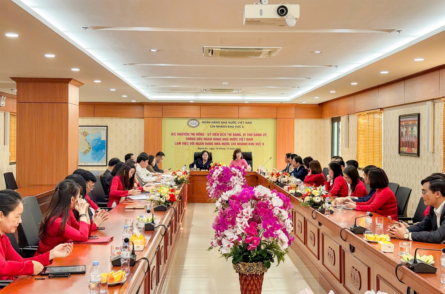 Toàn cảnh buổi làm việc