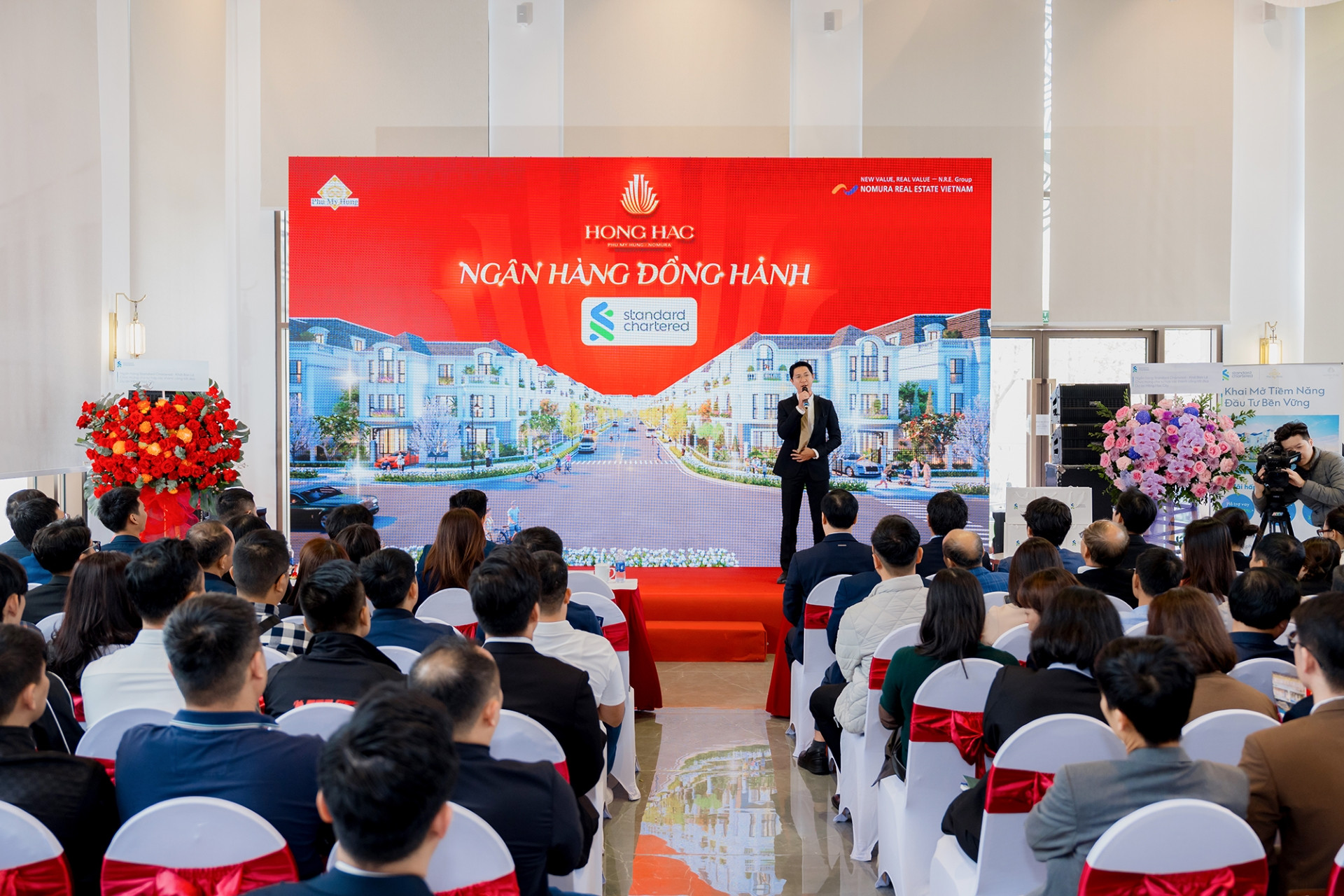 Ngày 20/12, đại diện Standard Chartered đã giới thiệu chương trình vay đặc biệt dành riêng cho khách hàng mua dự án Hồng Hạc City.