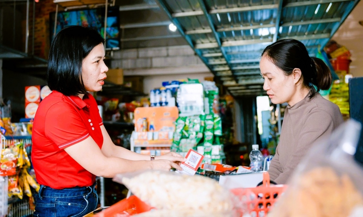Ngành Ngân hàng đang đóng vai trò như một “bệ đỡ” về công nghệ, giúp hộ kinh doanh vượt qua những khó khăn trong quá trình chuyển đổi mô hình thuế