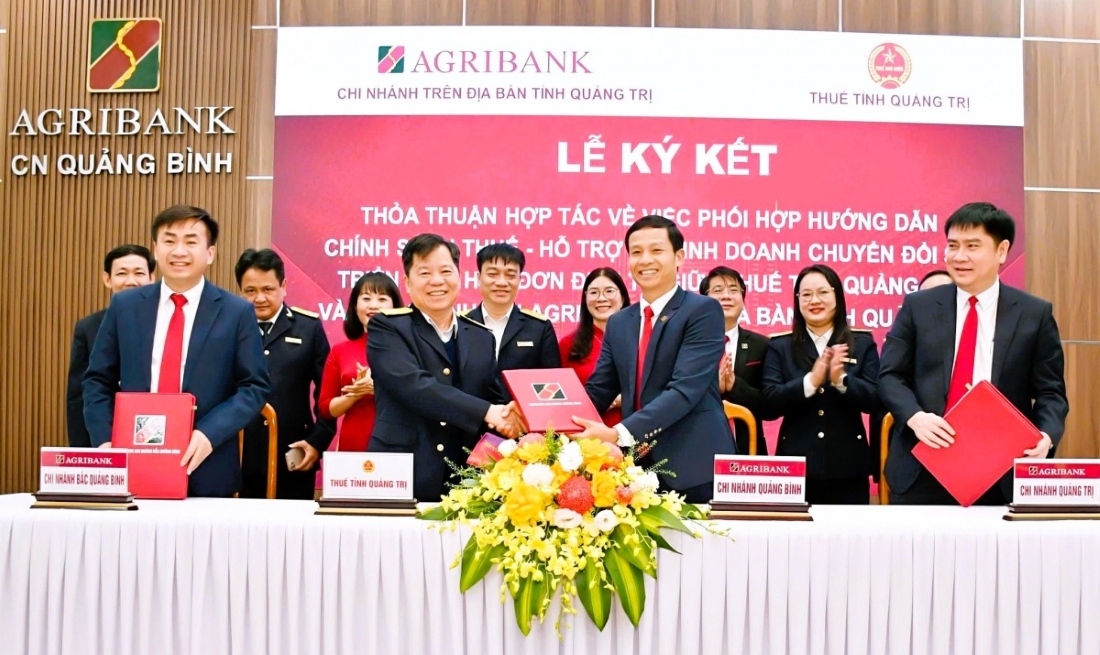 Lễ ký kết hợp tác giữa Thuế tỉnh Quảng Trị và các chi nhánh Agribank trên địa bàn