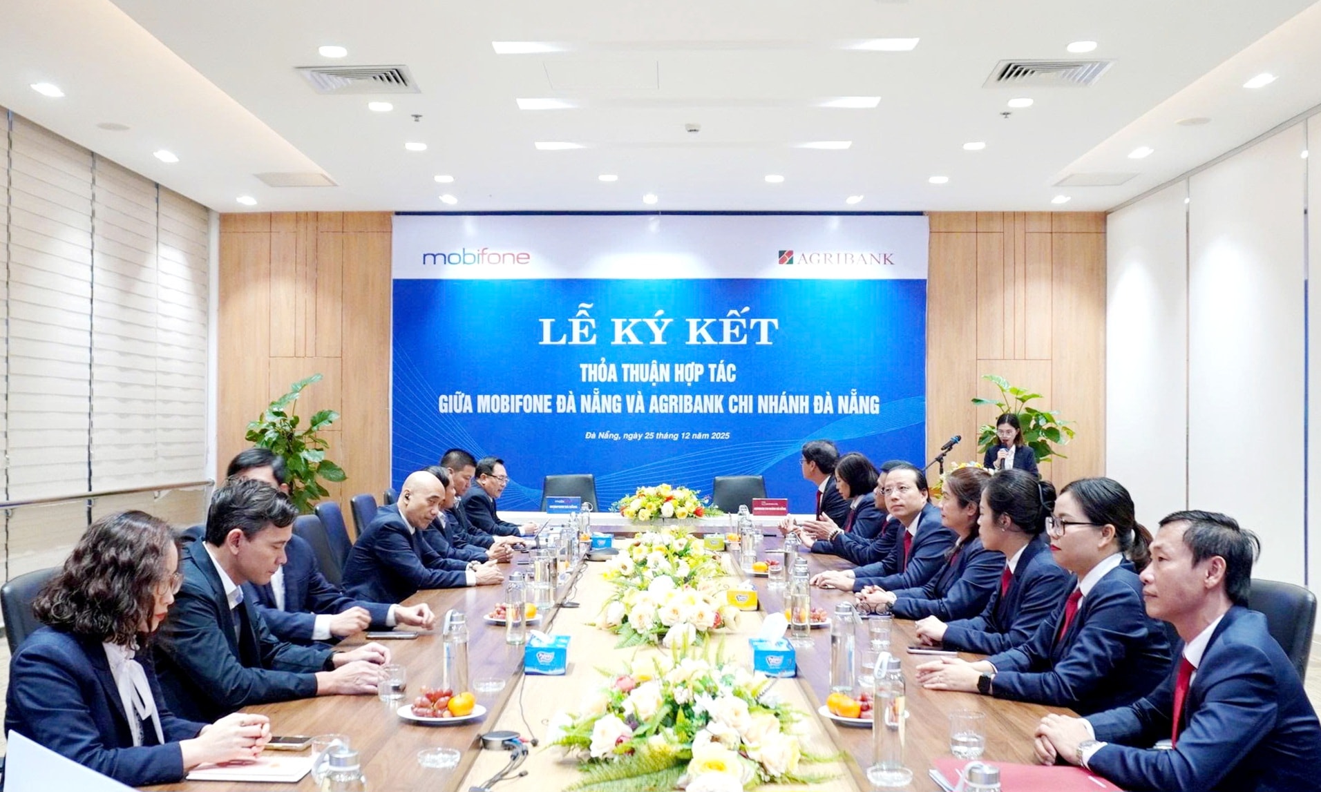 Quang cảnh buổi lễ ký kết. Ảnh: PV