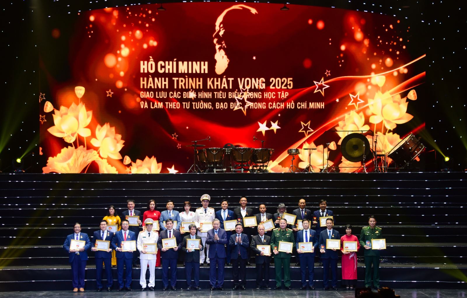 Đảng uỷ VietinBank được vinh danh tập thể điển hình tiêu biểu