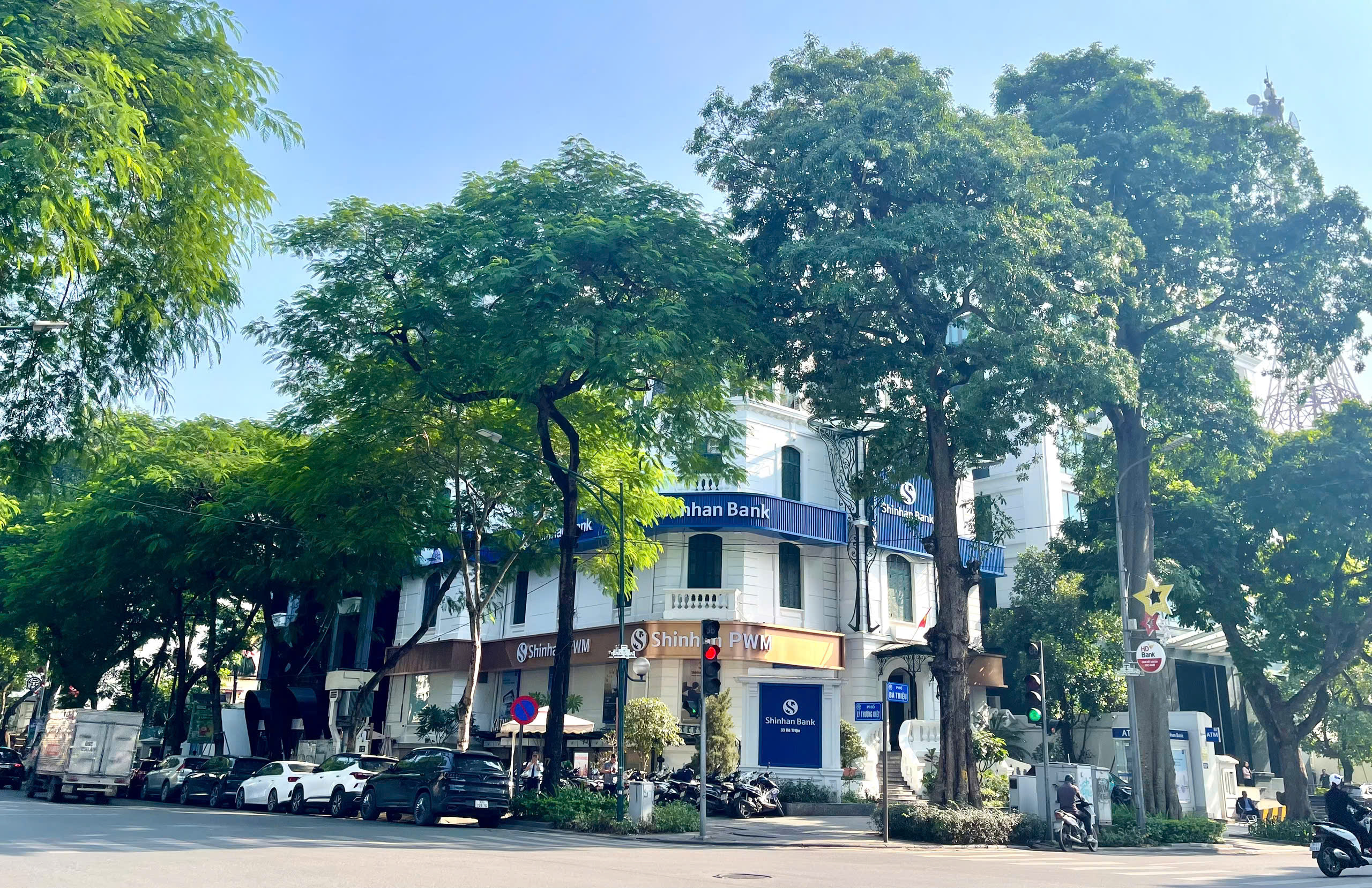 Hình ảnh địa điểm địa chỉ mới chi nhánh Lê Thái Tổ của Ngân hàng Shinhan.