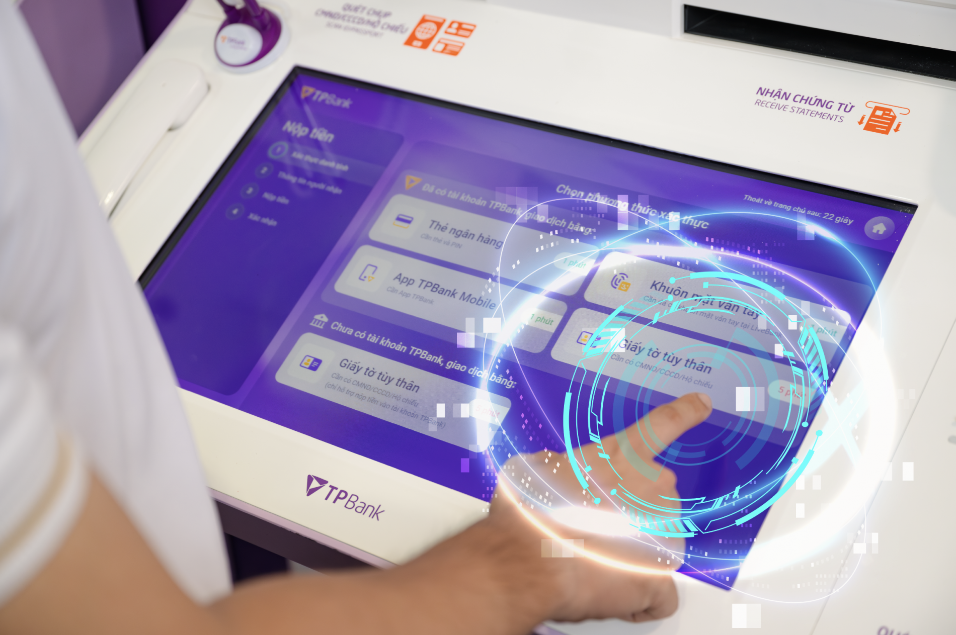 Sự đầu tư bài bản vào nền tảng số đã giúp nhiều ngân hàng đạt tỷ lệ trên 95% giao dịch thực hiện qua kênh số.