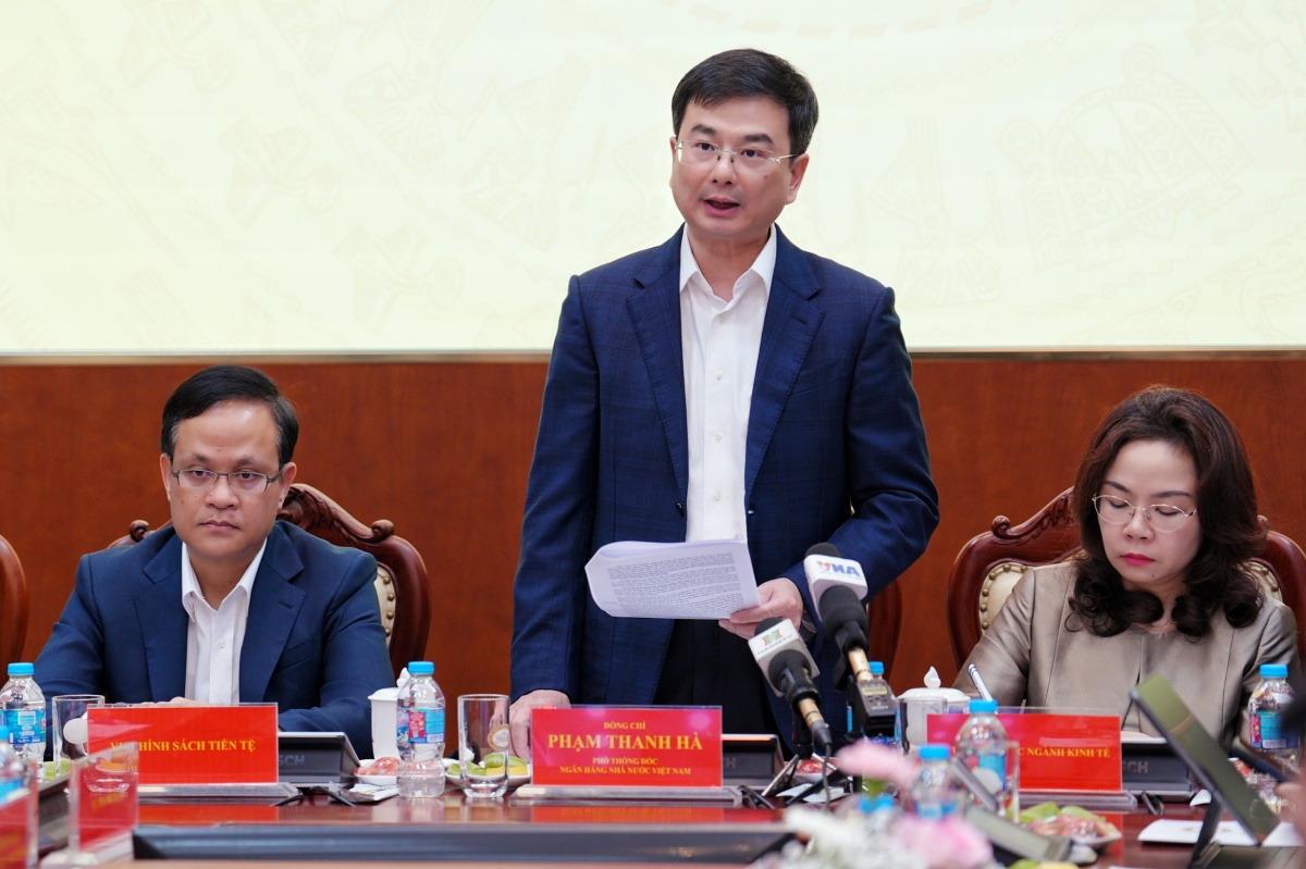 Phó Thống đốc Phạm Thanh Hà chủ trì buổi họp báo