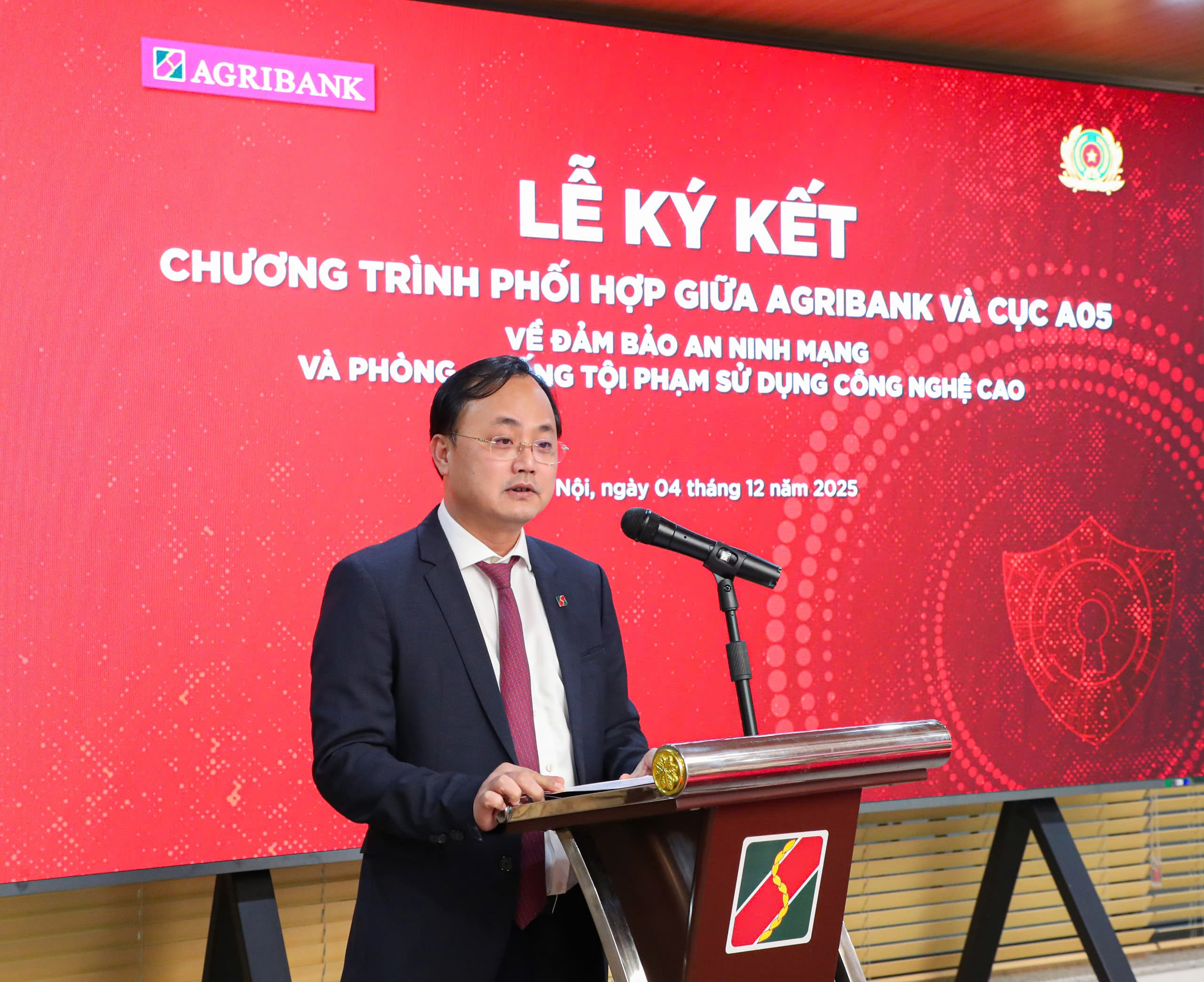 Ông Tô Huy Vũ - Chủ tịch Hội đồng thành viên Agribank phát biểu tại buổi lễ