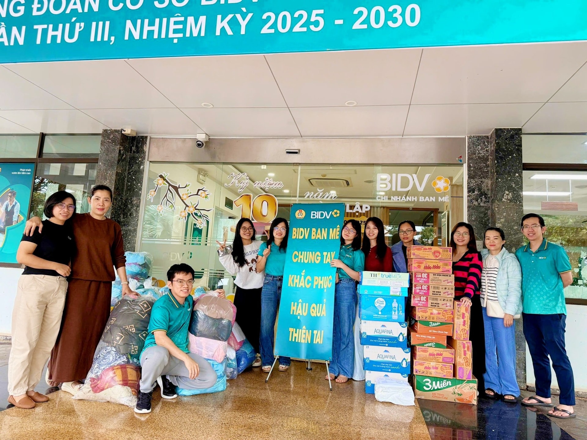 BIDV Ban Mê chung tay khắc phục thiên tai cho đồng bào