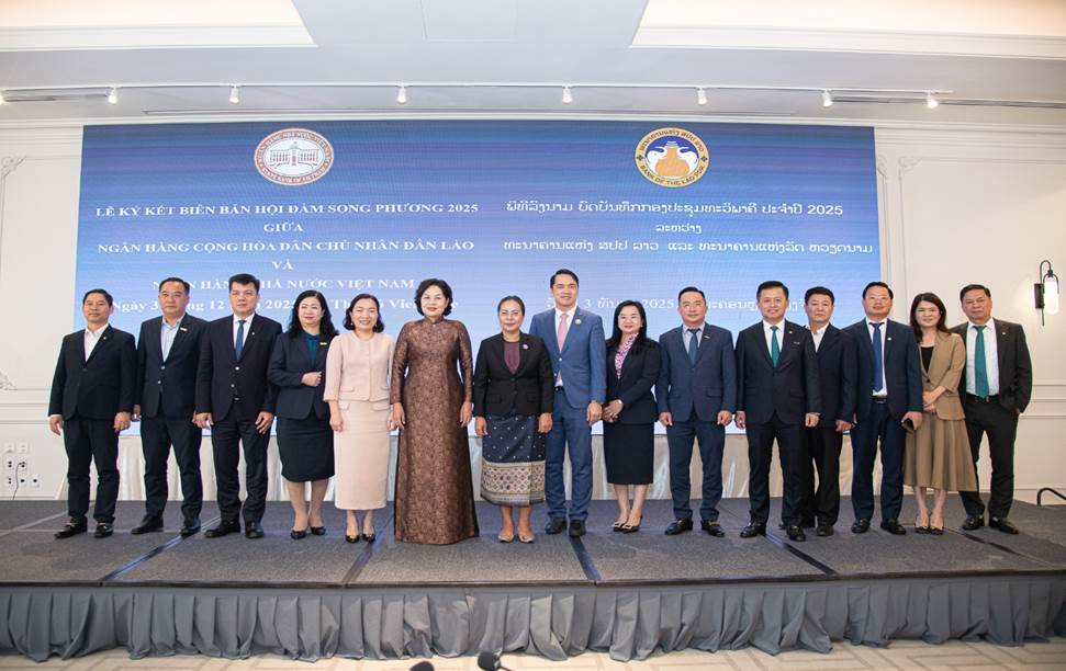 Hai Thống đốc đồng chủ trì Phiên đối thoại với Lãnh đạo NHTM Việt Nam có hiện diện tại Lào