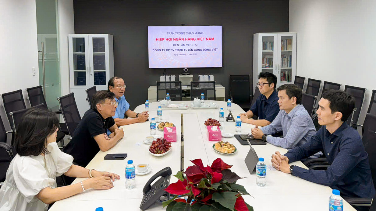 Đoàn công tác HHNH trao đổi, thảo luận với ban lãnh đạo Payoo