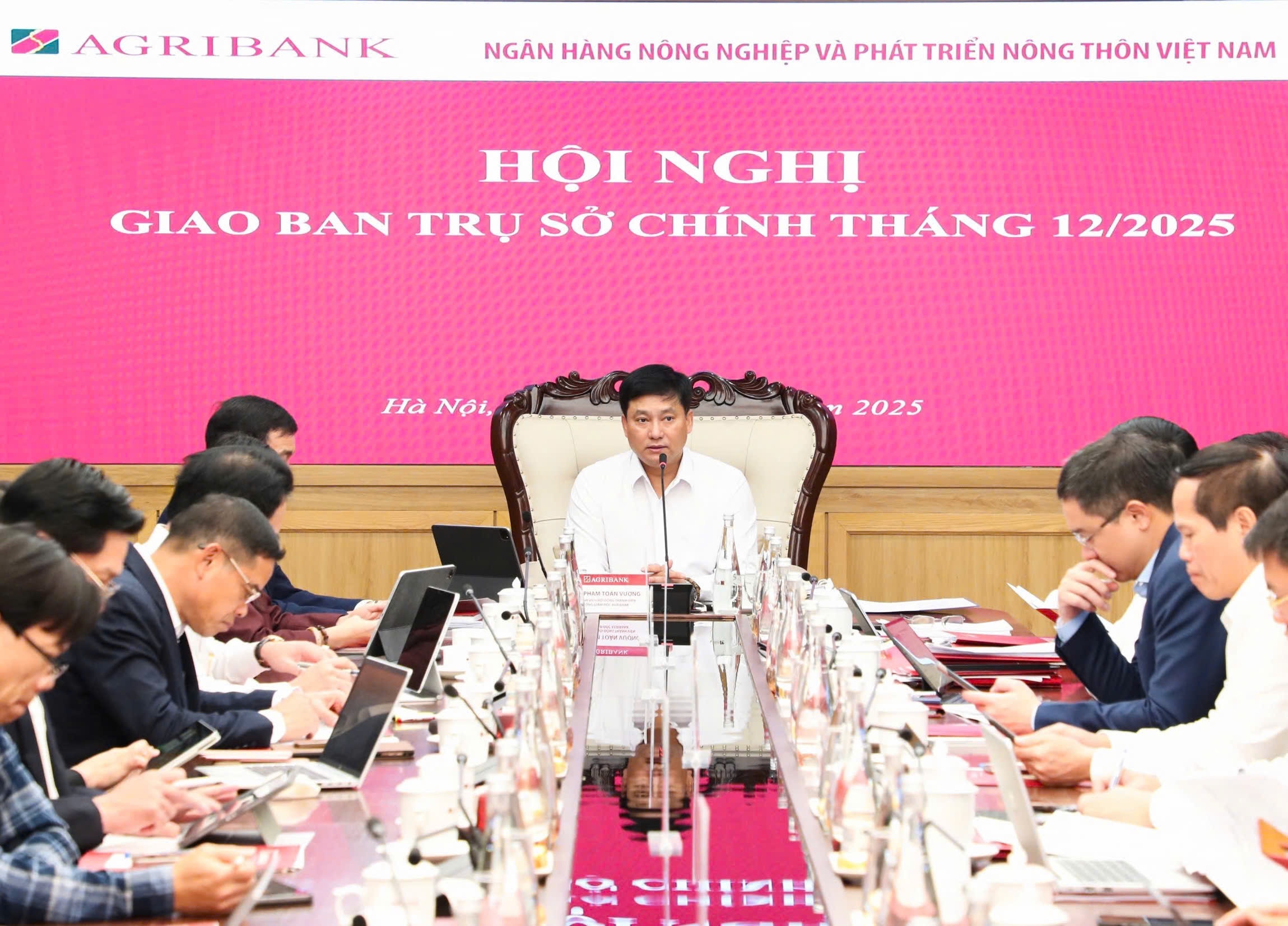 Đ/c Phạm Toàn Vượng, Thành viên HĐTV, Tổng Giám đốc Agribank phát biểu kết luận Hội nghị