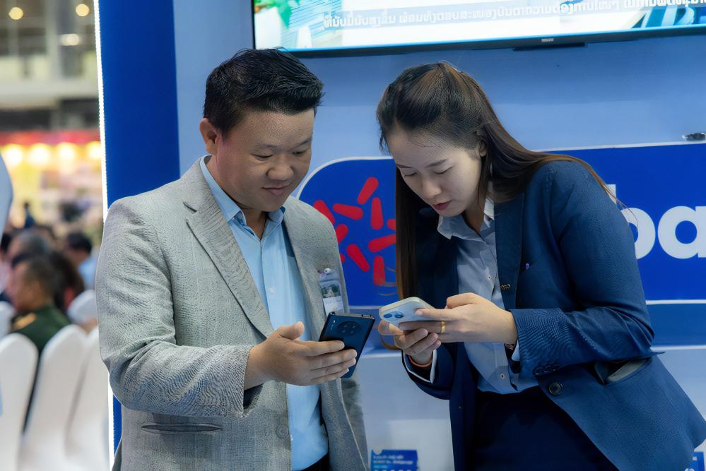 MB mang đến dịch vụ tài chính thuận tiện cho cộng đồng người Việt, người Lào sinh sống, làm việc, học tập tại cả hai quốc gia.