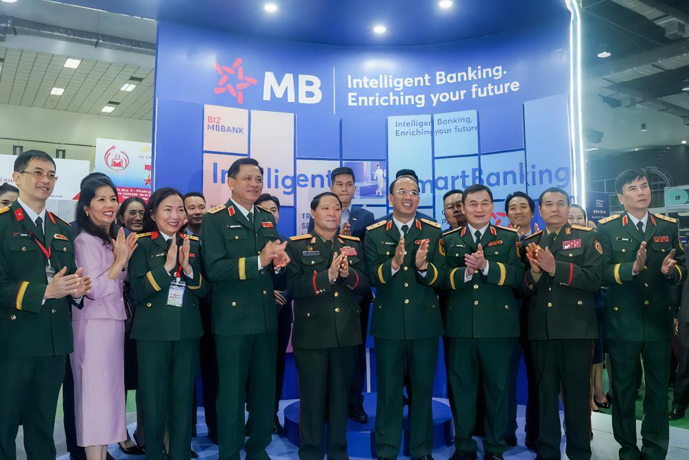 MB kiến tạo cầu nối tài chính Việt - Lào bằng công nghệ thanh toán quốc tế thuận tiện