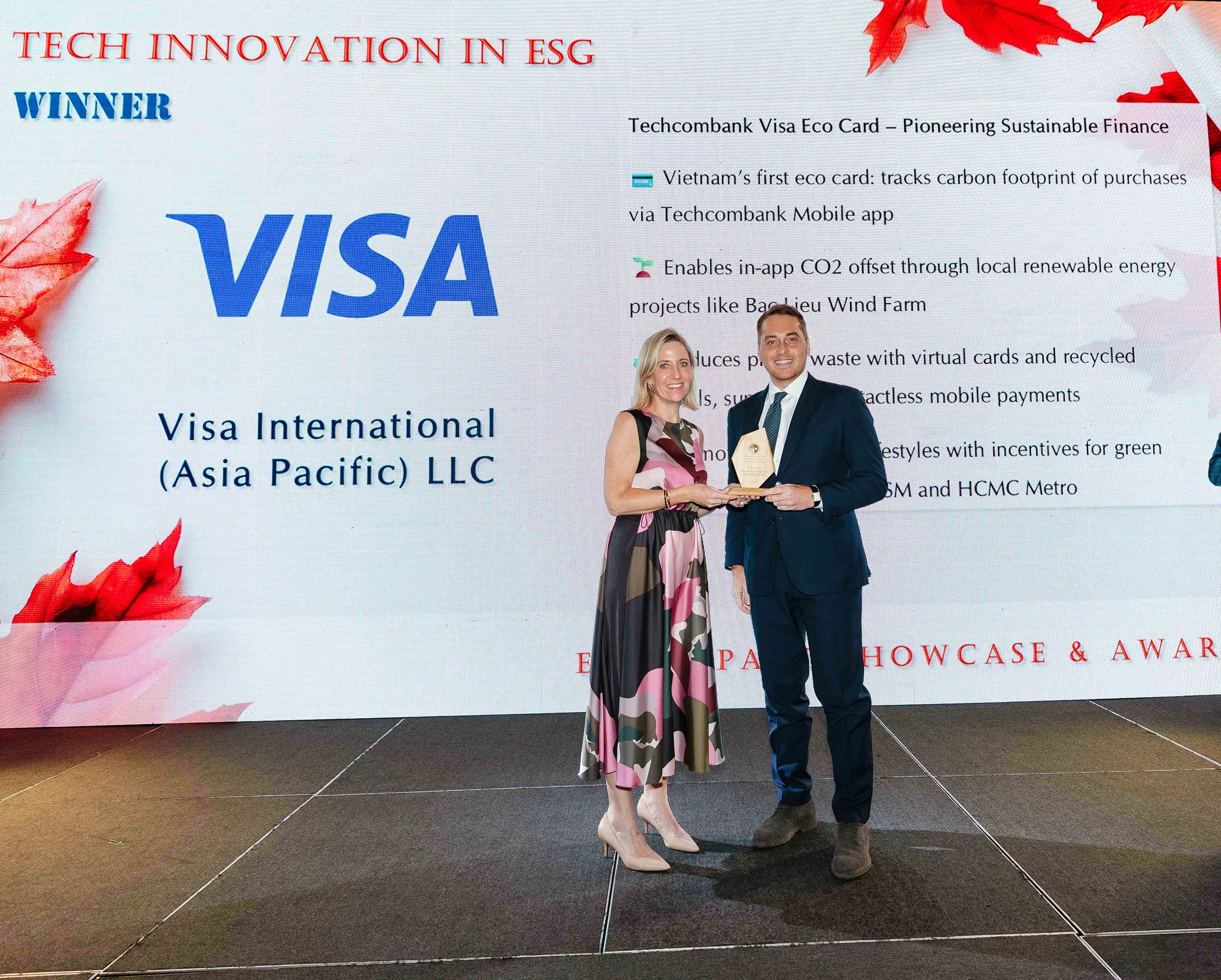Visa và Techcombank được AmCham vinh danh với Giải thưởng Sáng tạo Công nghệ ESG 2025