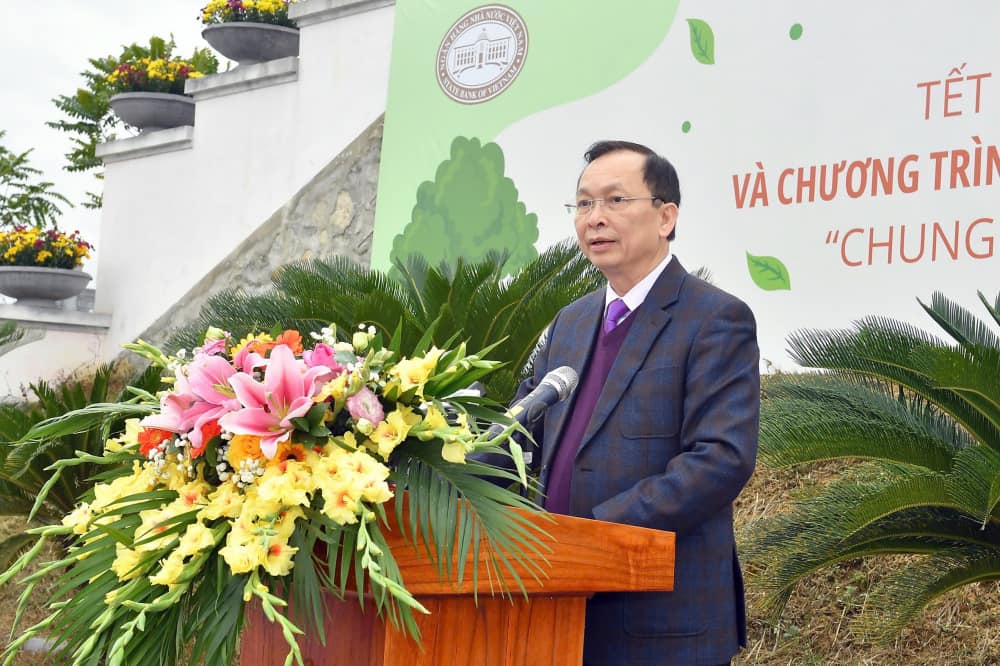 Phó Thống đốc Thường trực Đào Minh Tú - Chủ tịch Công đoàn Ngân hàng Việt Nam phát động chương trình Tết trồng cây “Đời đời nhớ ơn Bác Hồ” và “Chung tay xóa 1.000 căn nhà tạm, nhà dột nát”