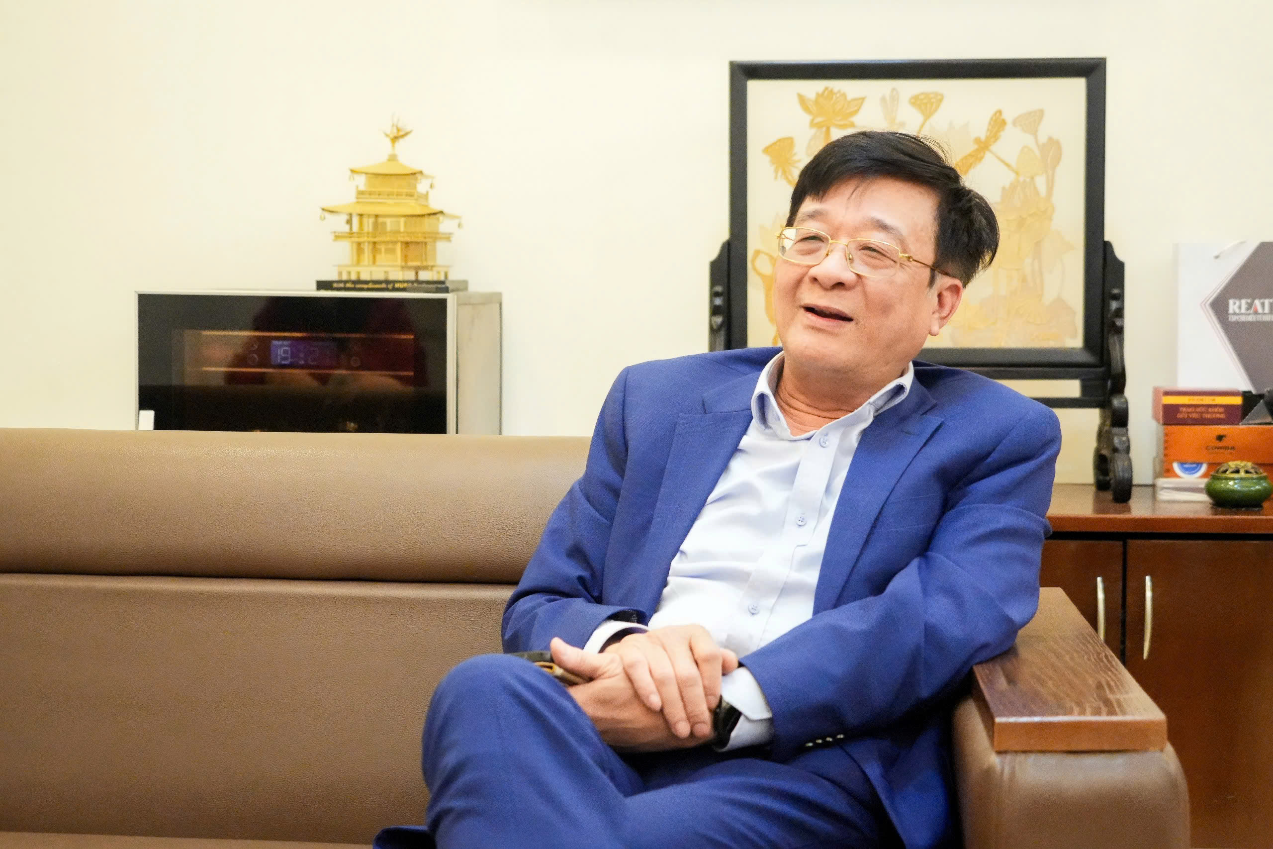 Dr. Nguyen Quoc Hung - Executive Vice President cum General Secretary of the Vietnam Banks Association
