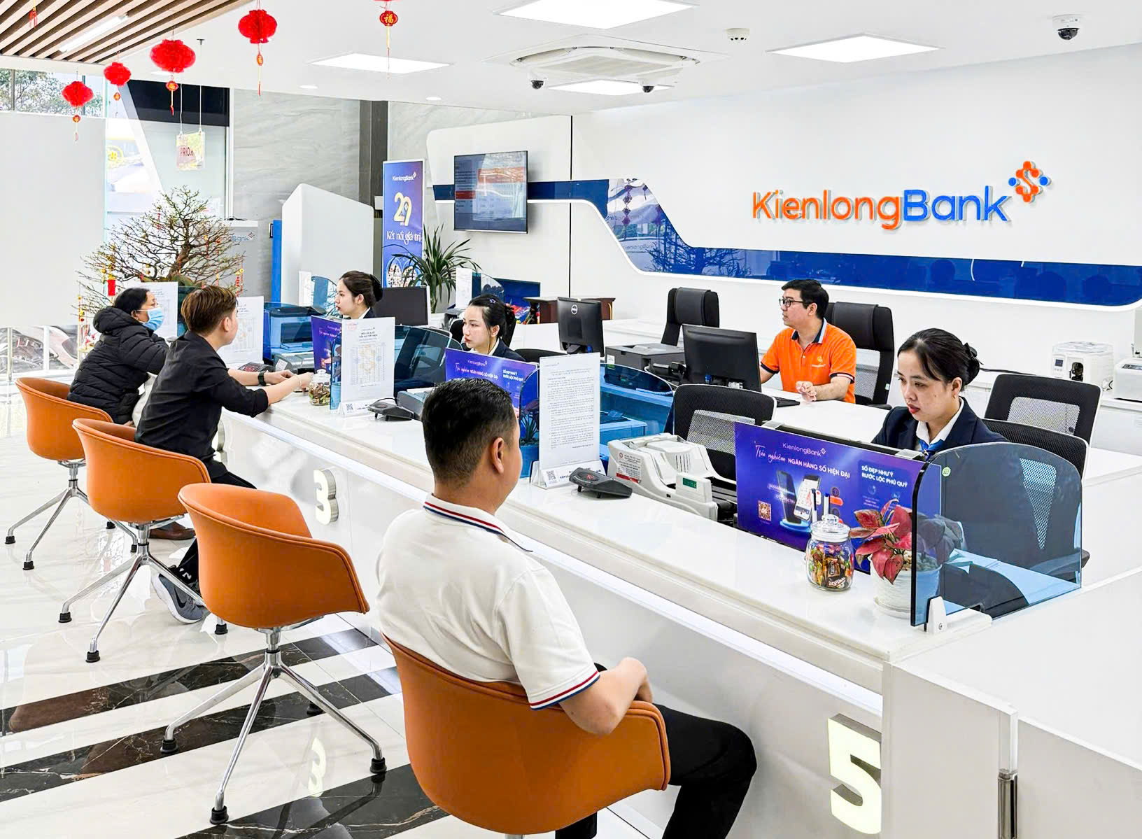 KienlongBank lọt top 10 ngân hàng thu nhập lãi thuần cao nhất năm 2024