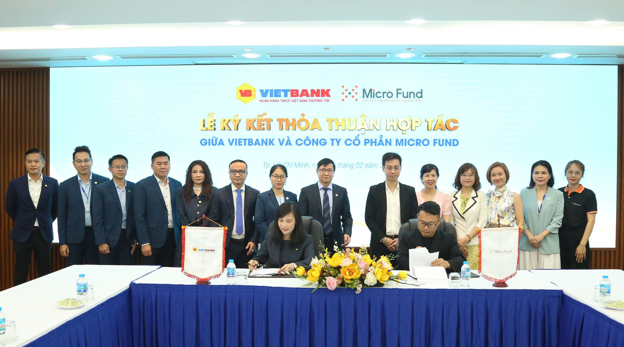 hợp tác
