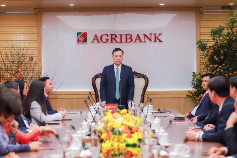 Phó Thống đốc Phạm Quang Dũng thăm và chúc mừng năm mới Agribank