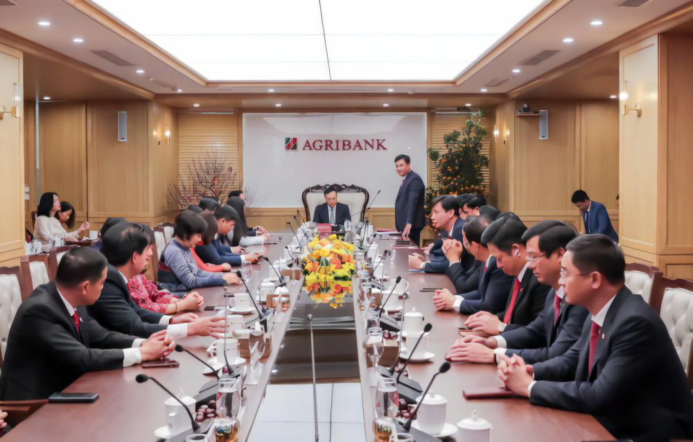 Tổng Giám đốc Agribank Phạm Toàn Vượng phát biểu tại buổi gặp mặt