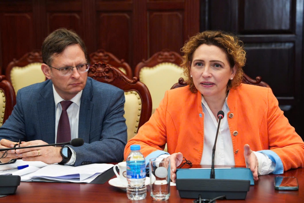 Bà Nicola Beer, Phó Chủ tịch Ngân hàng Đầu tư Châu Âu chia sẻ về hoạt động của EIB tại Châu Âu tại Việt Nam