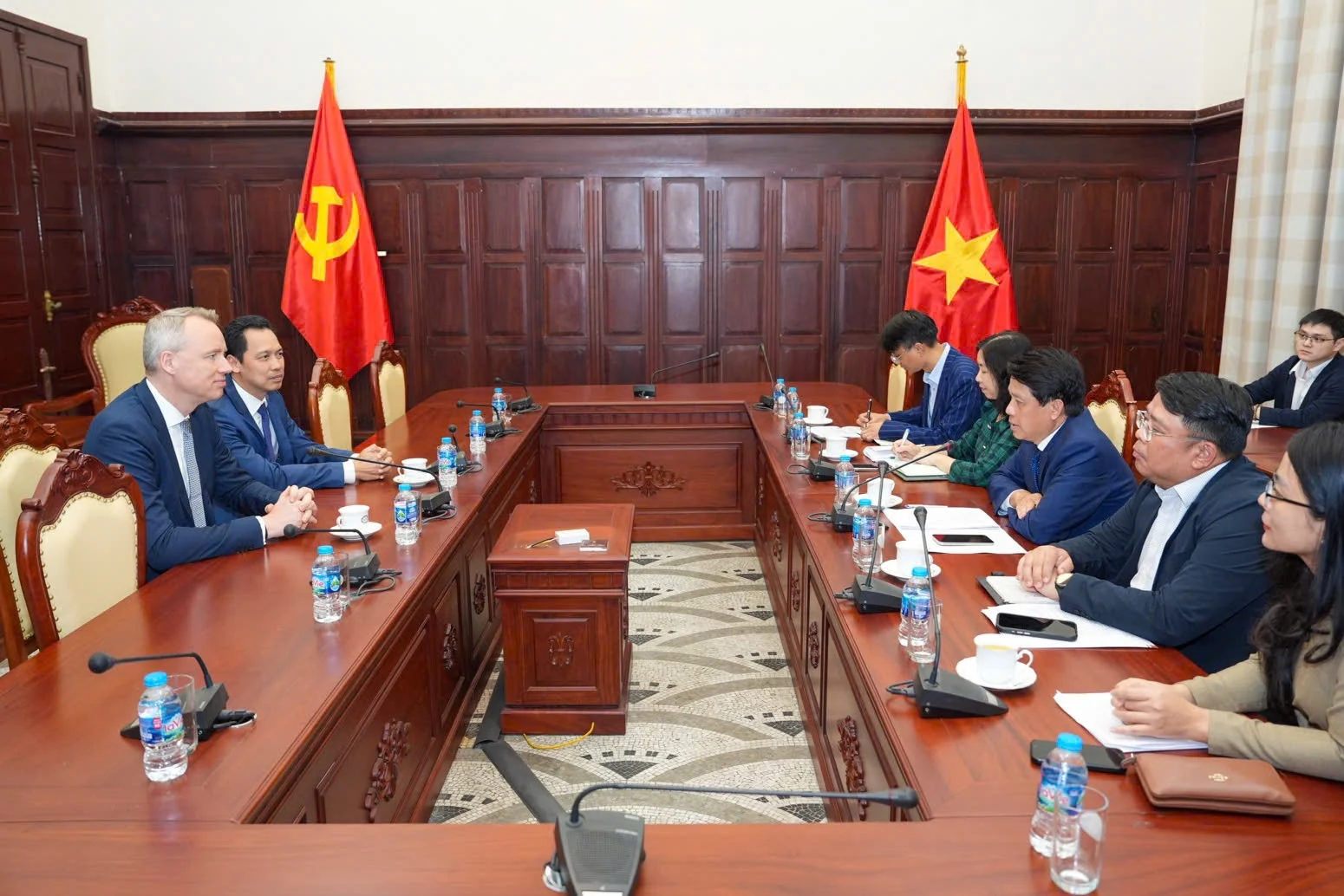 Toàn cảnh buổi làm việc