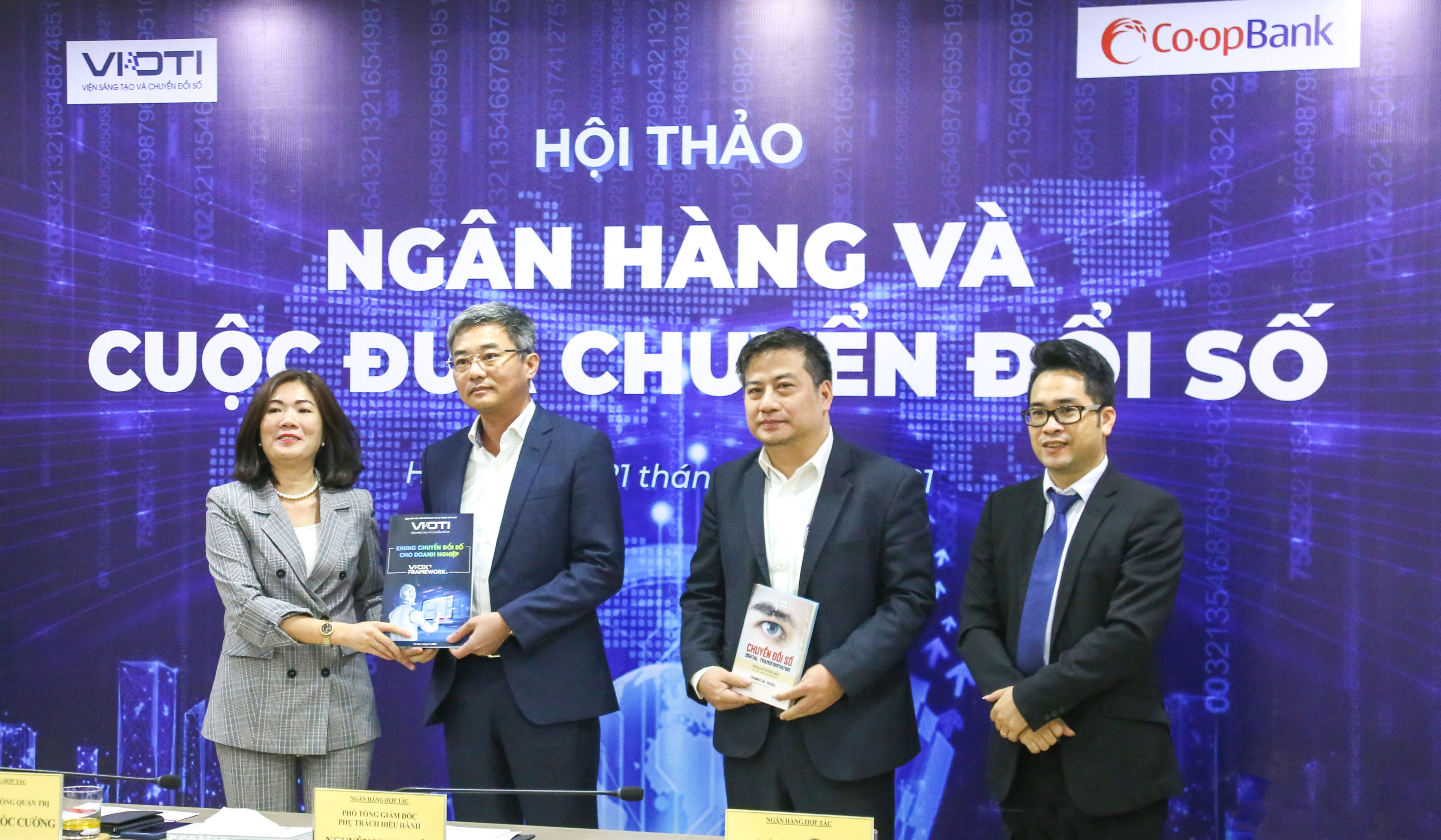chuyển đổi số