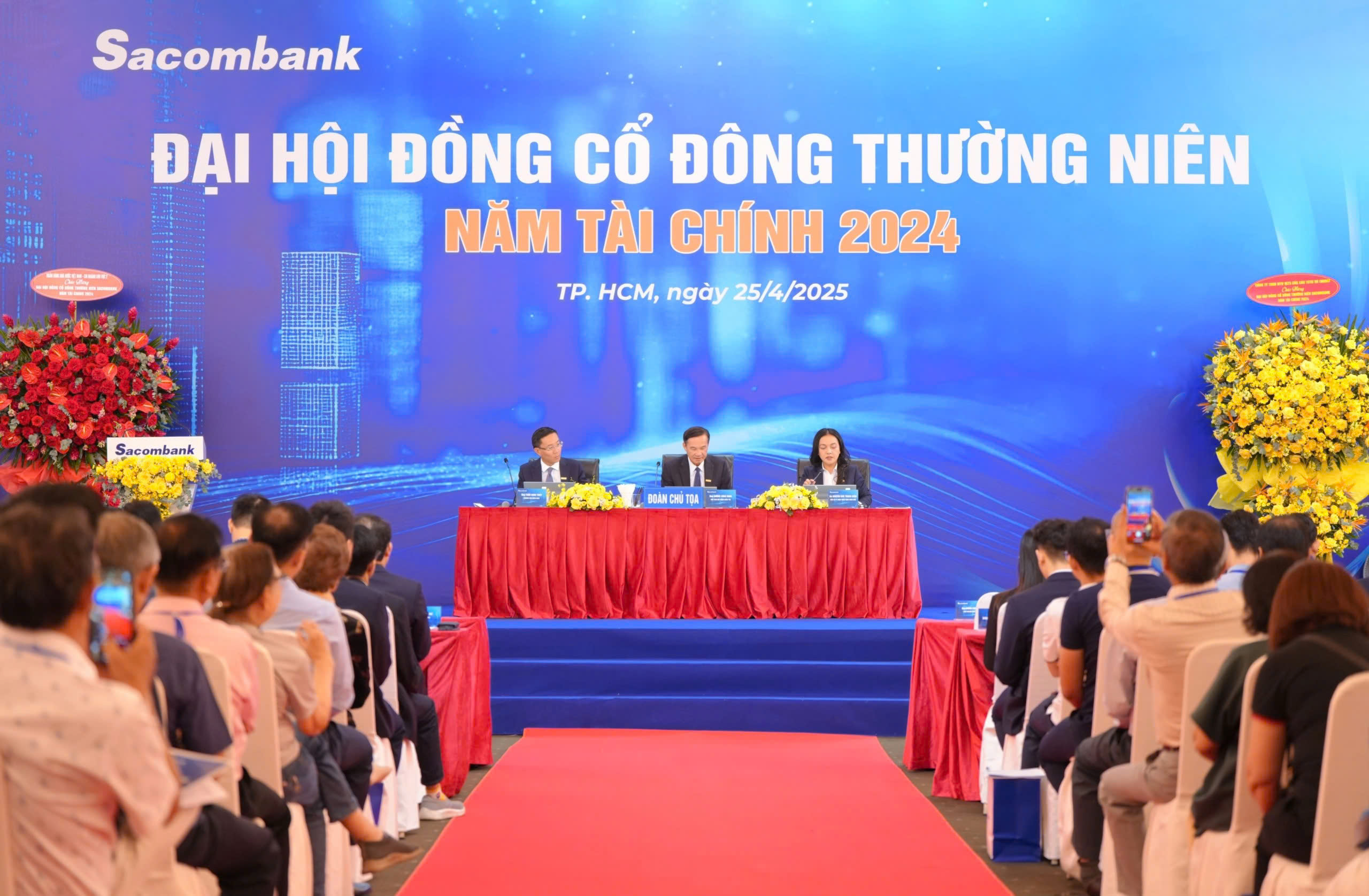 Chủ tọa đoàn Đại hội đồng cổ đông thường niên năm tài chính 2024 của Sacombank
