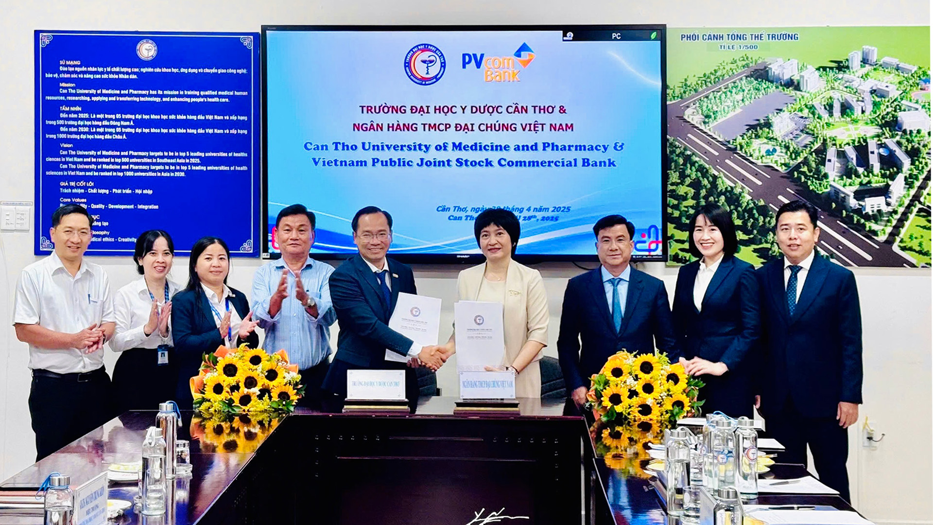 PVcomBank ký kết thỏa thuận hợp tác với Trường Đại học Y Dược Cần Thơ