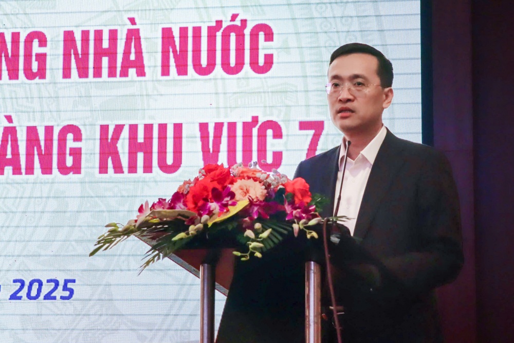 Phó Thống đốc Phạm Quang Dũng phát biểu chỉ đạo tại buổi làm việc
