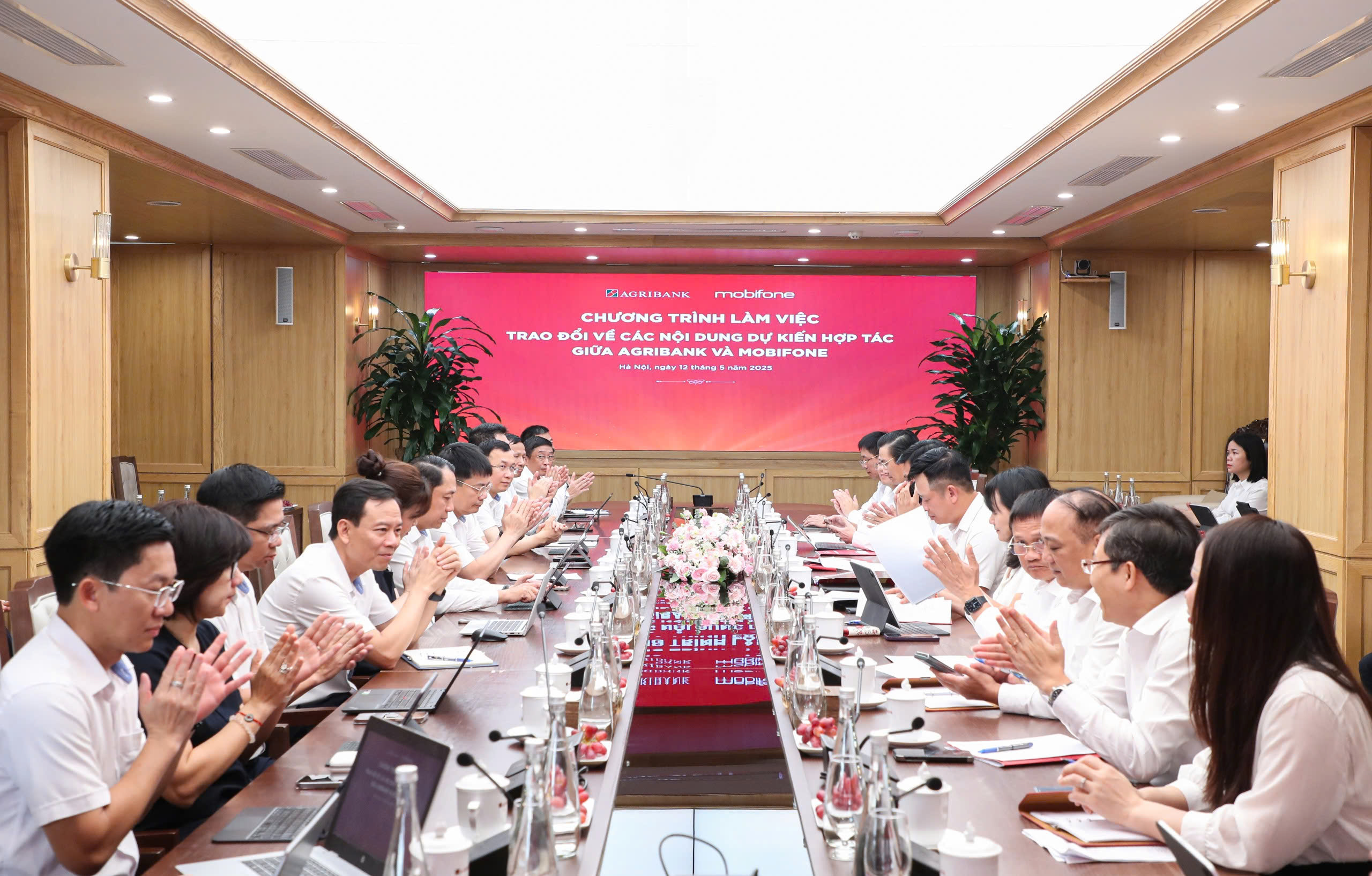 hợp tác