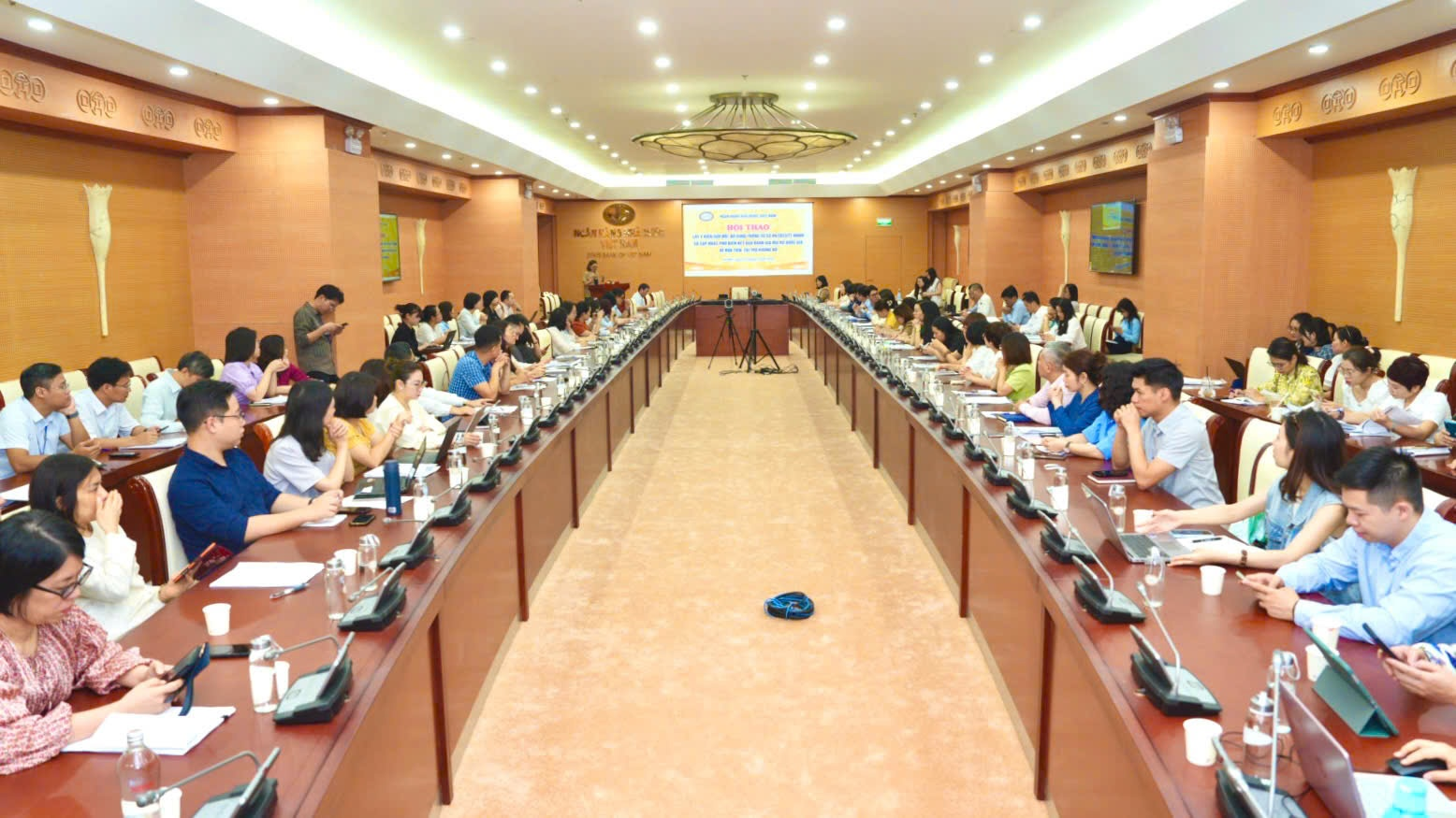 Toàn cảnh hội thảo